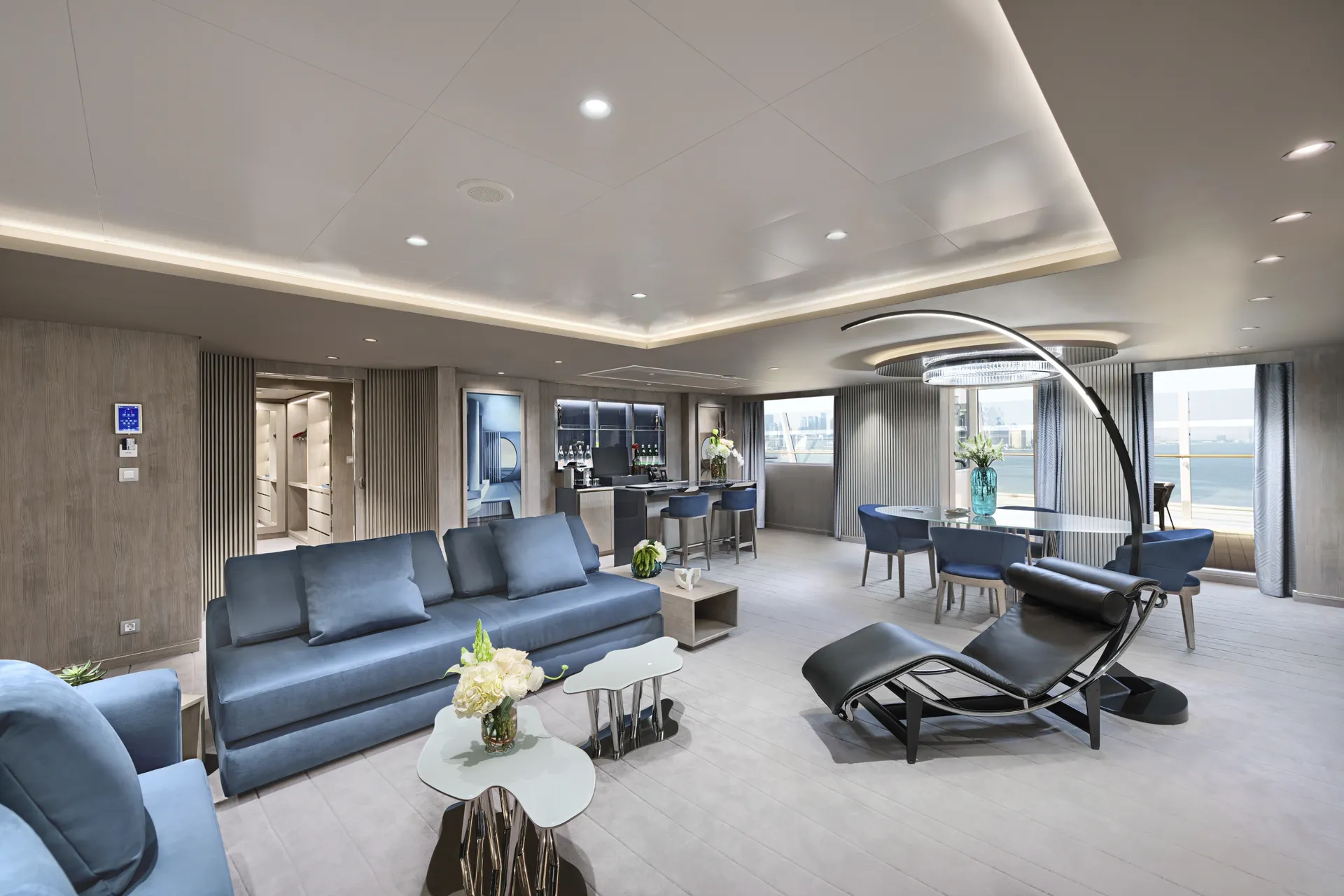 MSC遊艇俱樂部皇家套房，配有漩渦浴缸 3