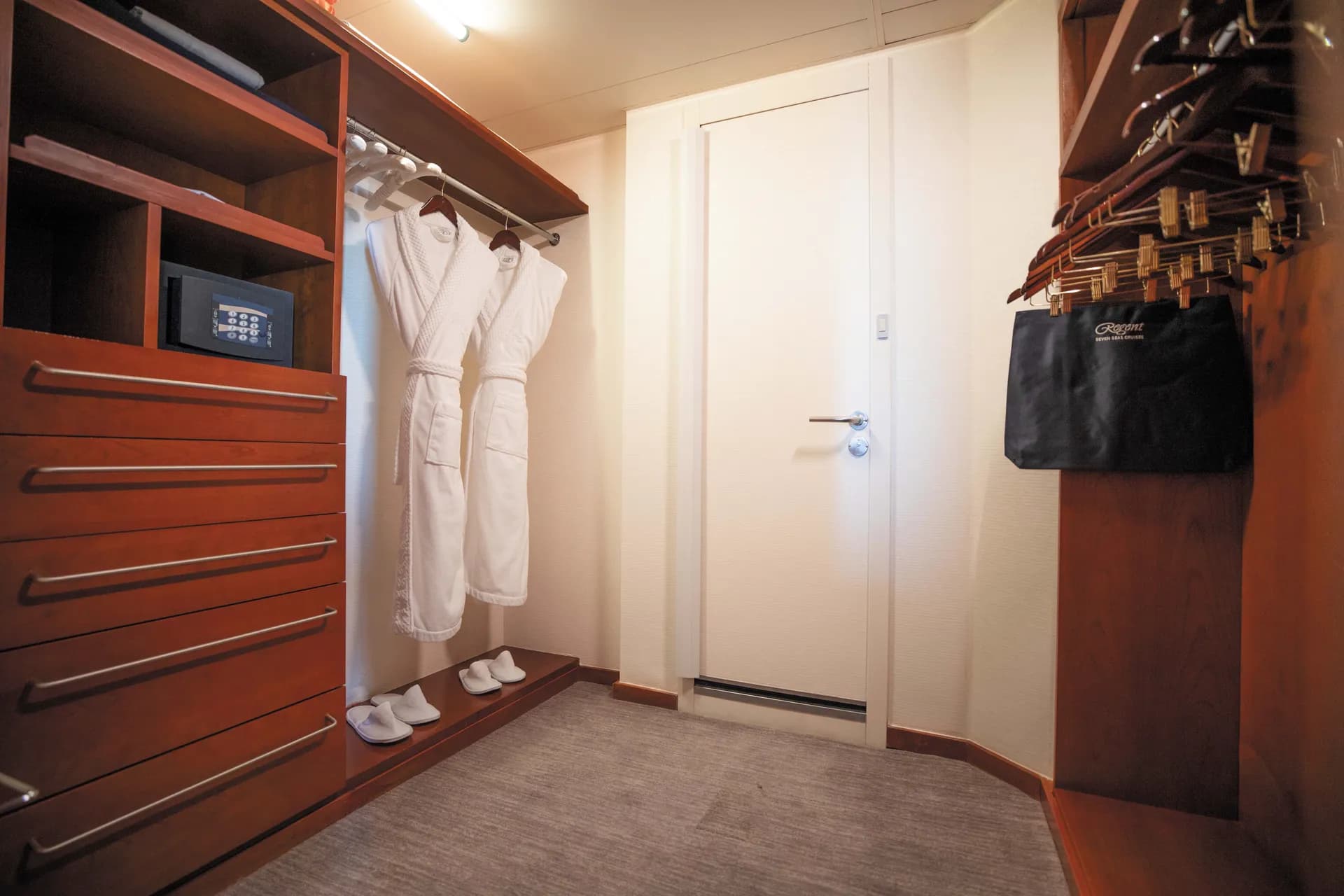 七海套房（前方） 2