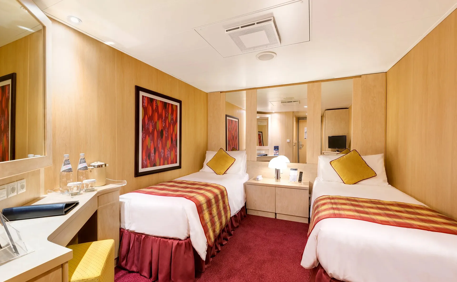 內艙貝拉保證舱 1