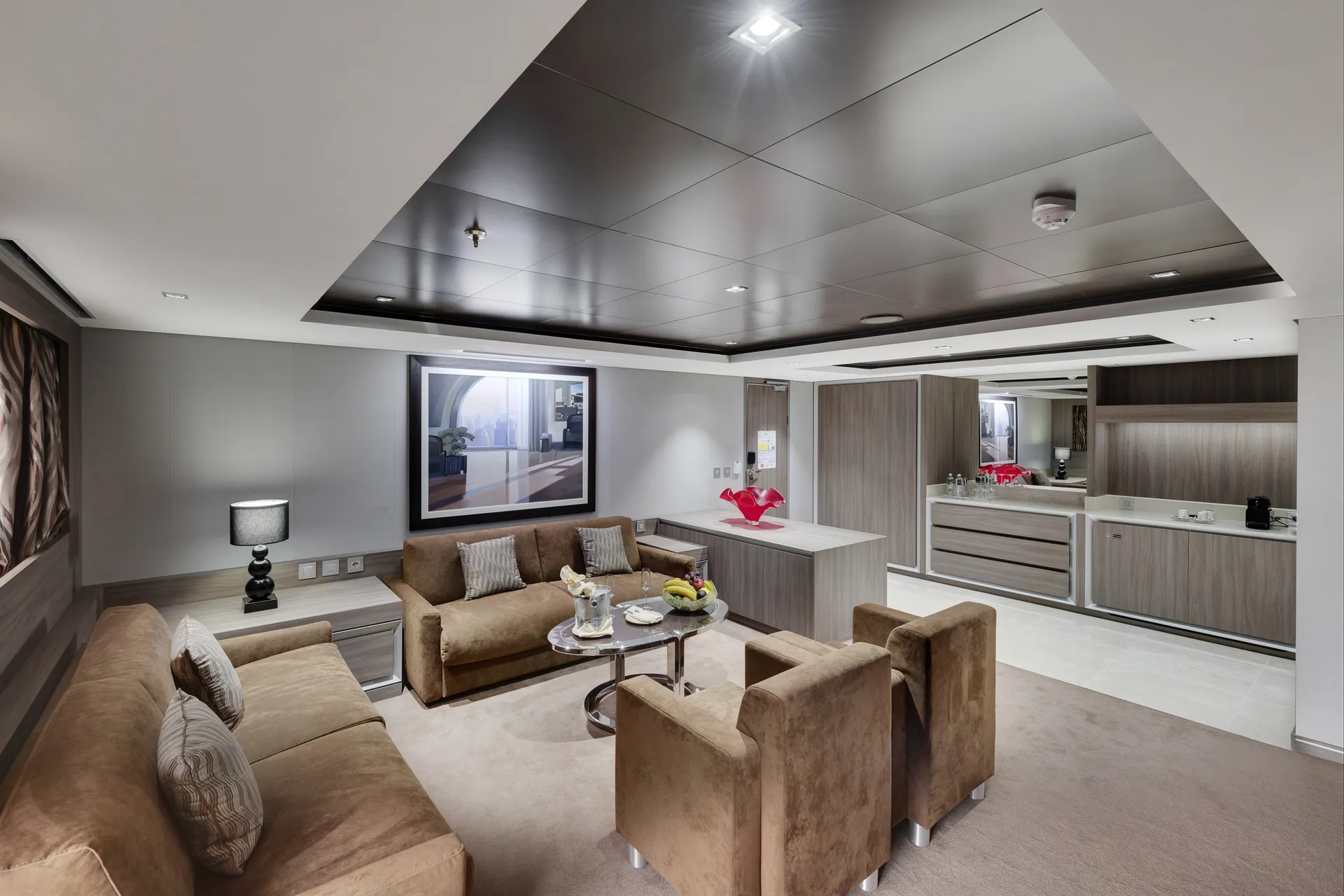 MSC遊艇俱樂部皇家套房，配有漩渦浴缸 4