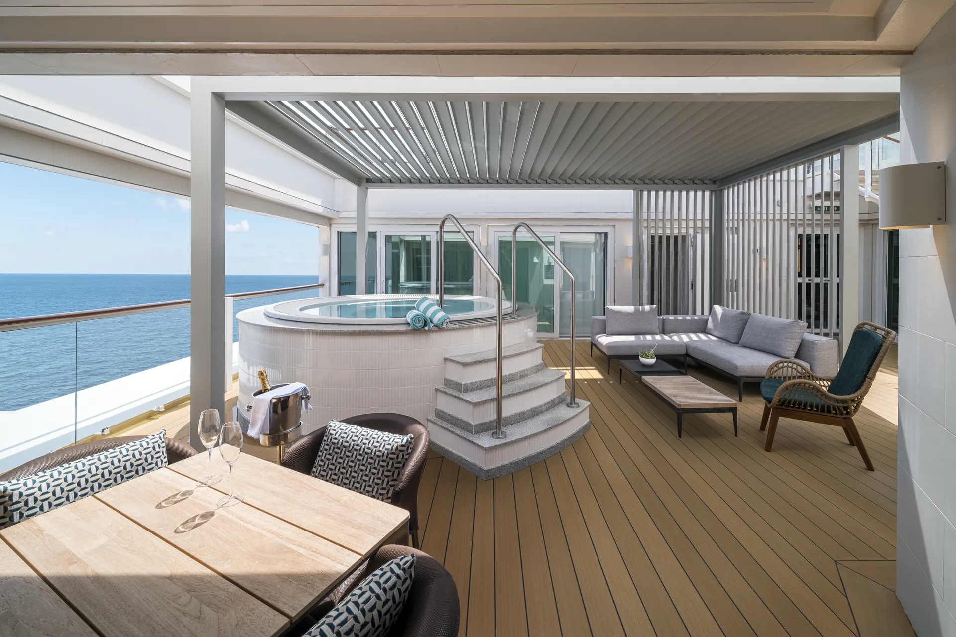 海灣三臥室花園別墅 1