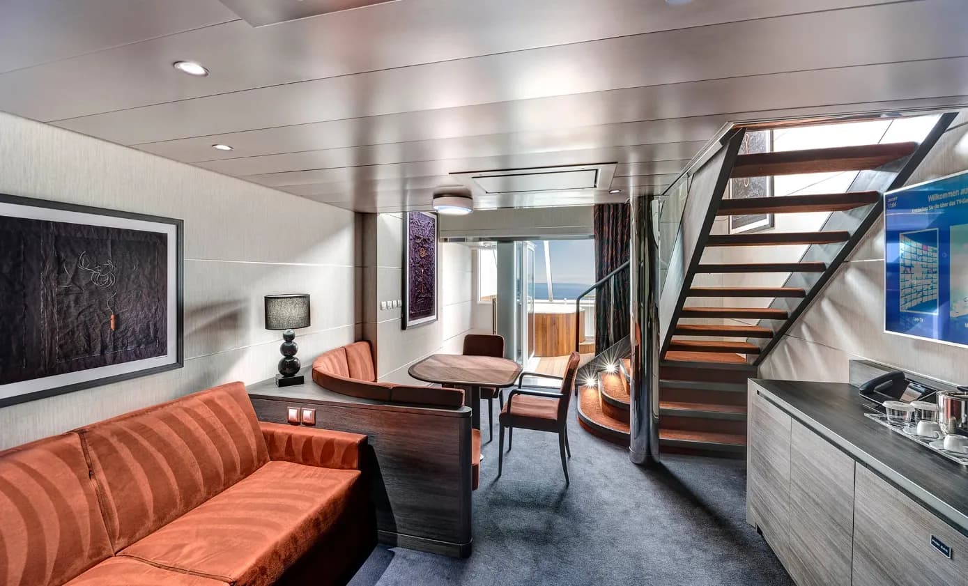 遊艇俱樂部雙層套房，配備按摩浴缸 8