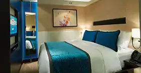 海灣後方豪華頂層套房，配有主臥室與大型陽台 6