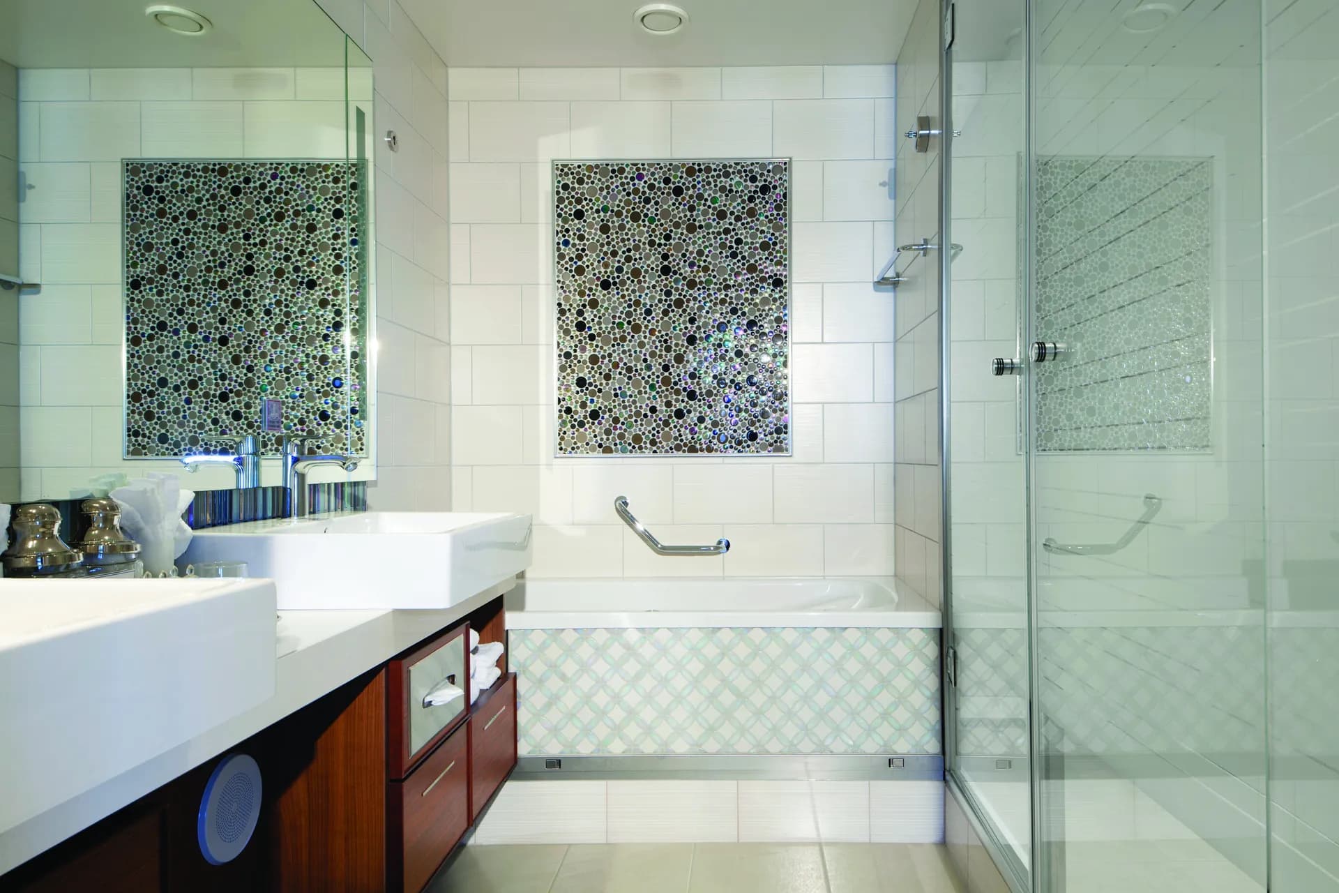 擁有大型陽台的主人套房 2