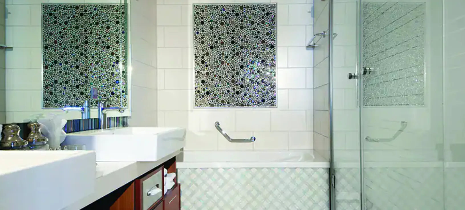 擁有大型陽台的主人套房 8