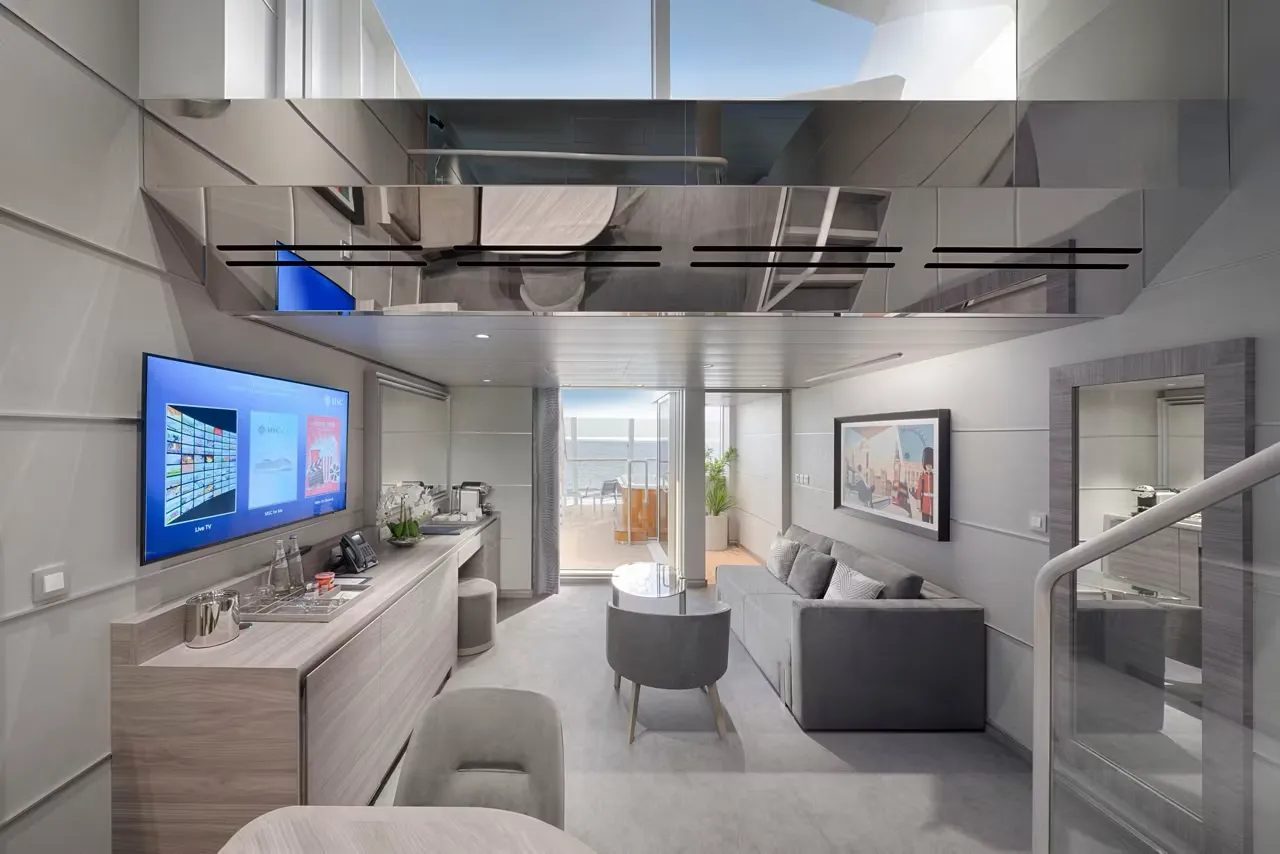 MSC遊艇俱樂部雙層套房帶按摩浴缸 4