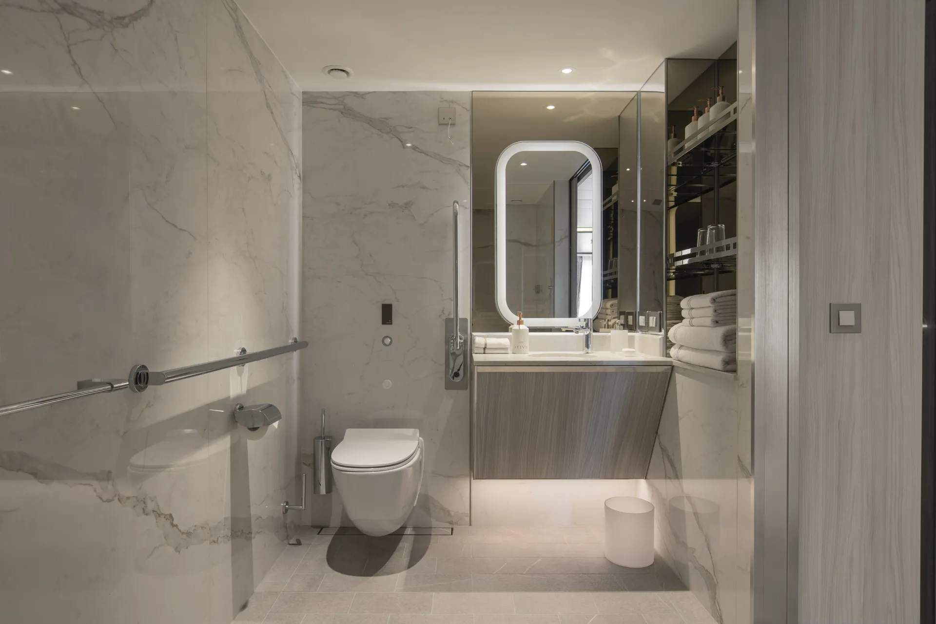 豪華陽台套房 2