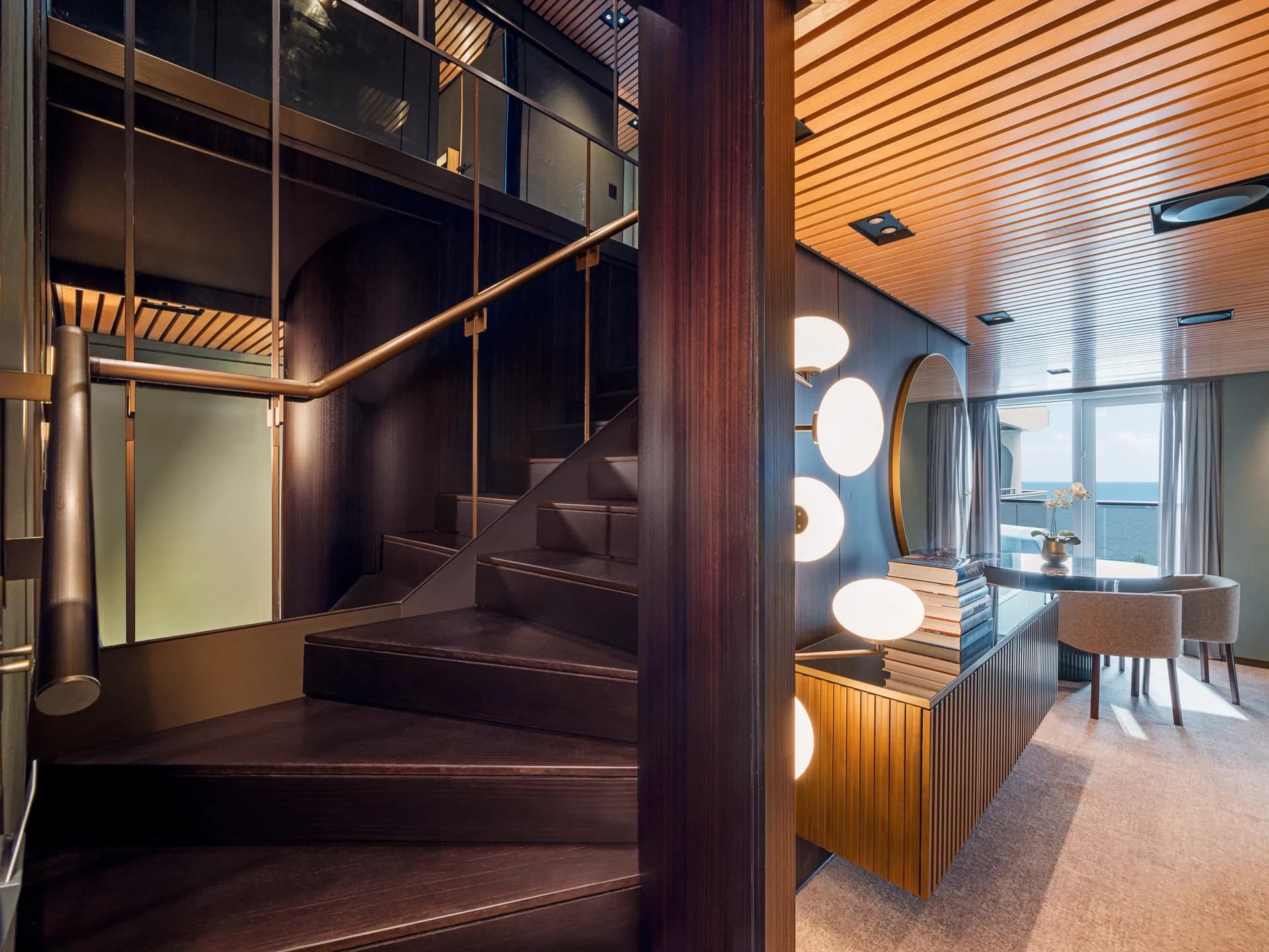 海灣三臥室複式套房，擁有寬敞陽台 4