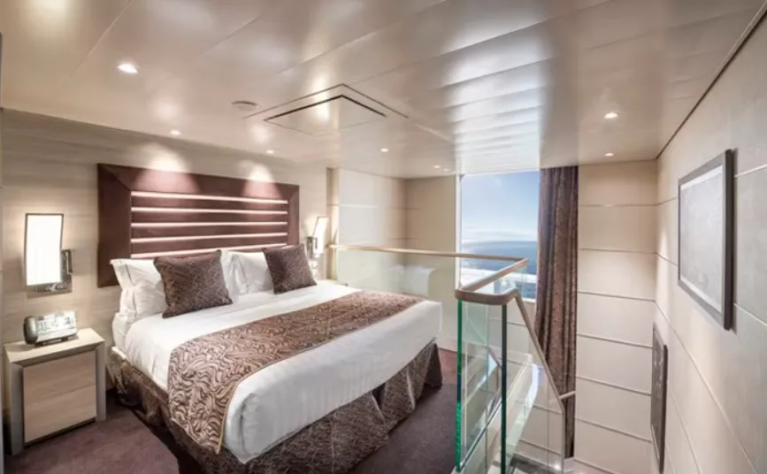 MSC遊艇俱樂部雙層套房，配有按摩浴缸 9