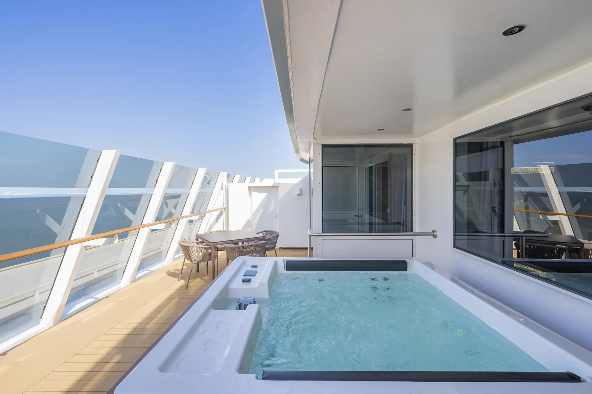 MSC遊艇俱樂部主人套房帶按摩浴缸 3