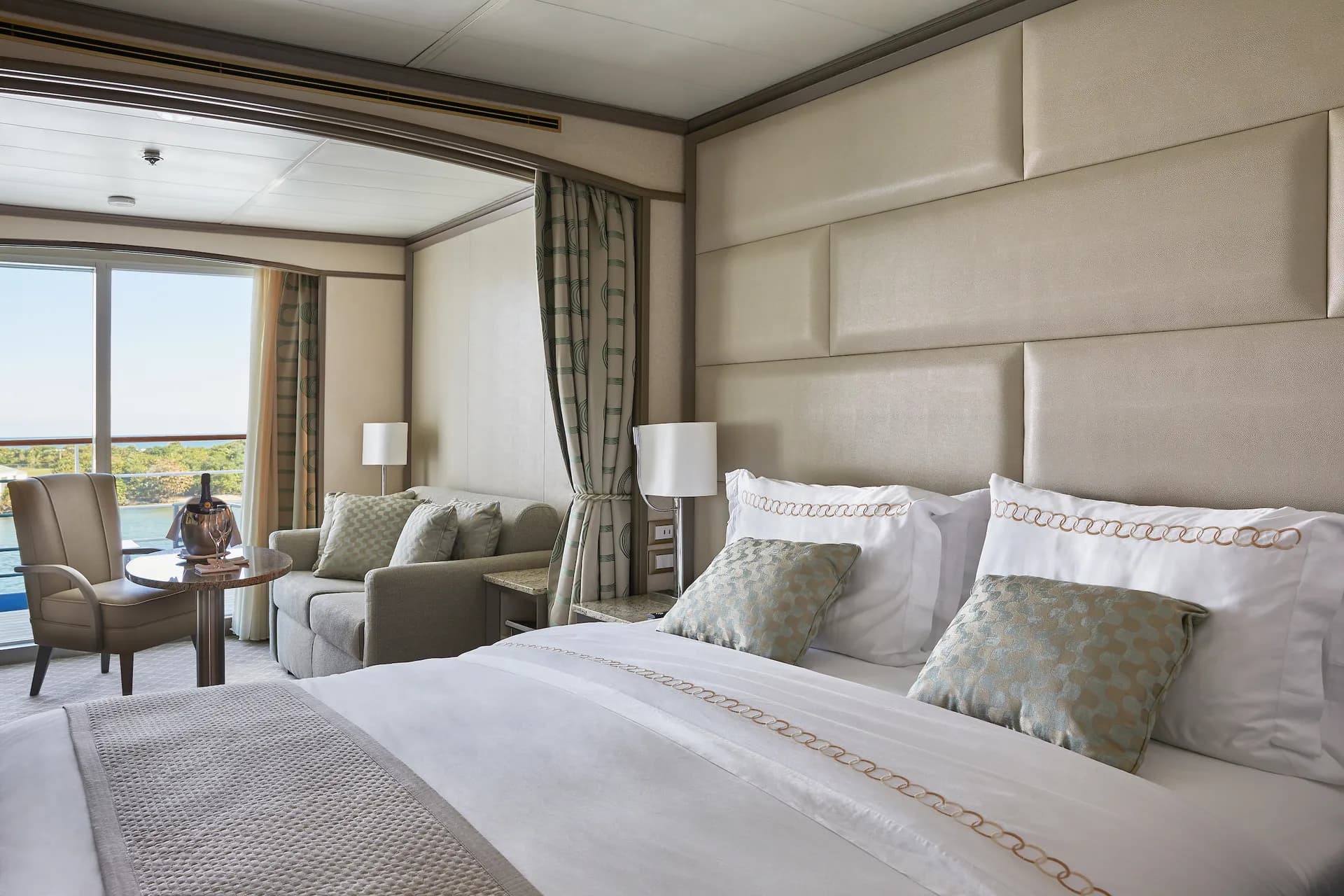 高級陽台套房 1