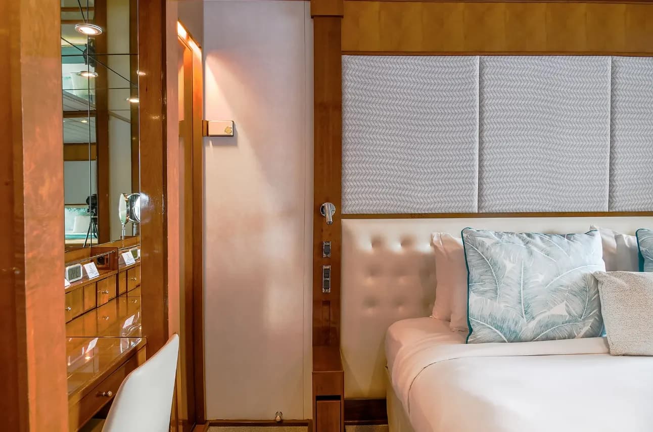 陽台艙房B - 7和8層 2