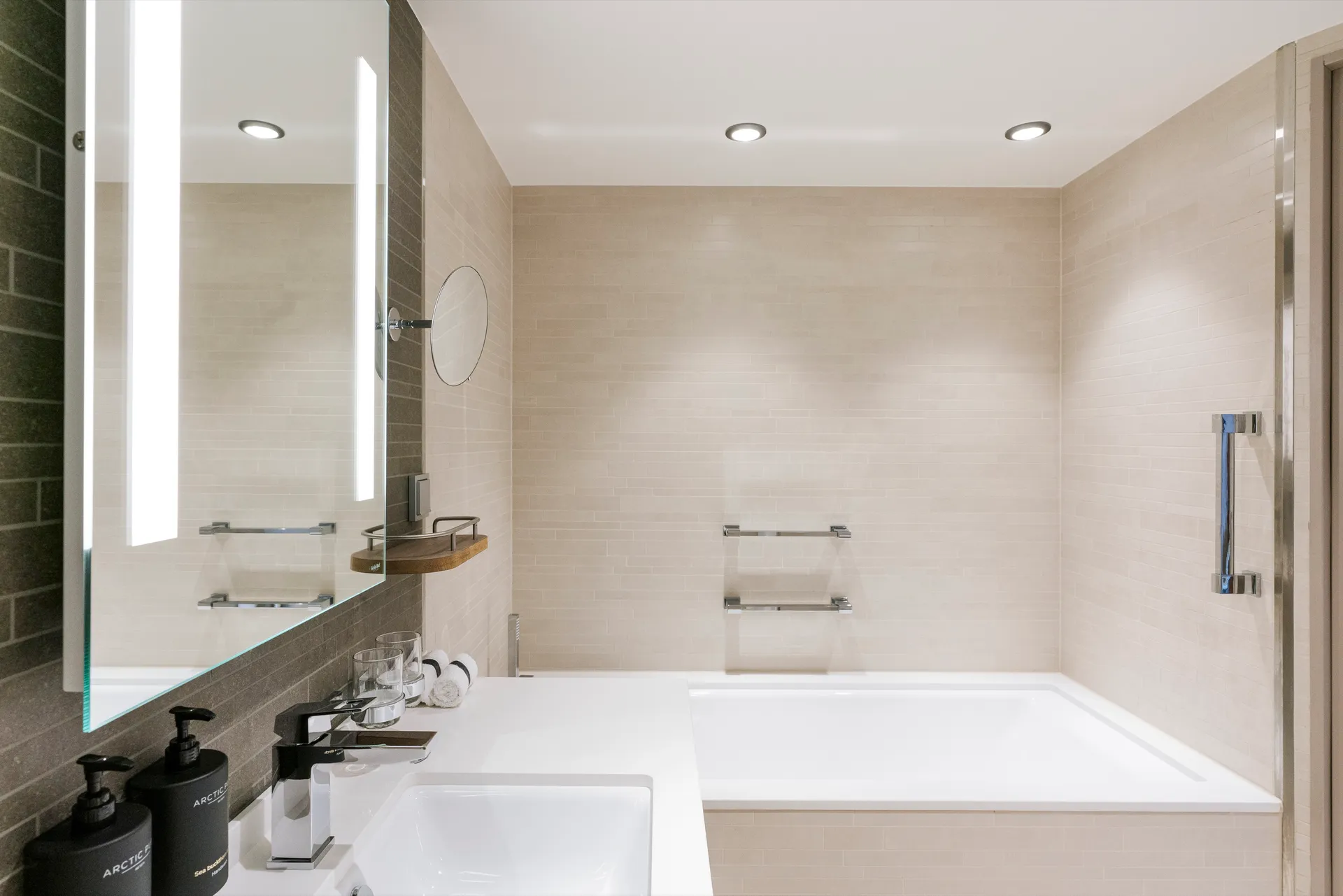 探險大型套房 3