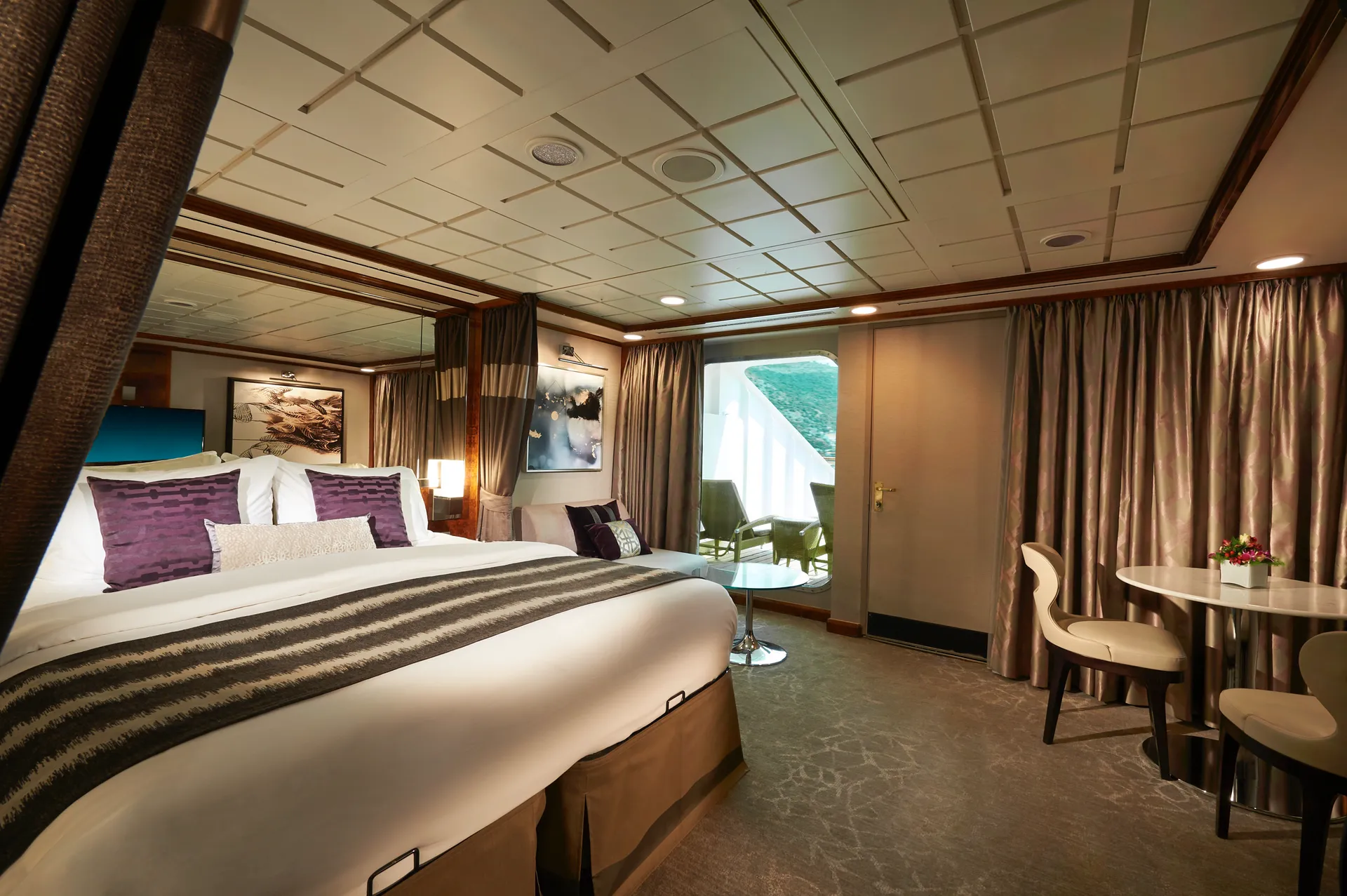 前方豪華頂層套房（大陽台） 1