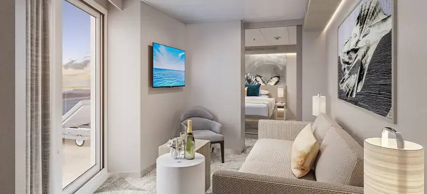 前方套房，配有主臥室及大型陽台 2