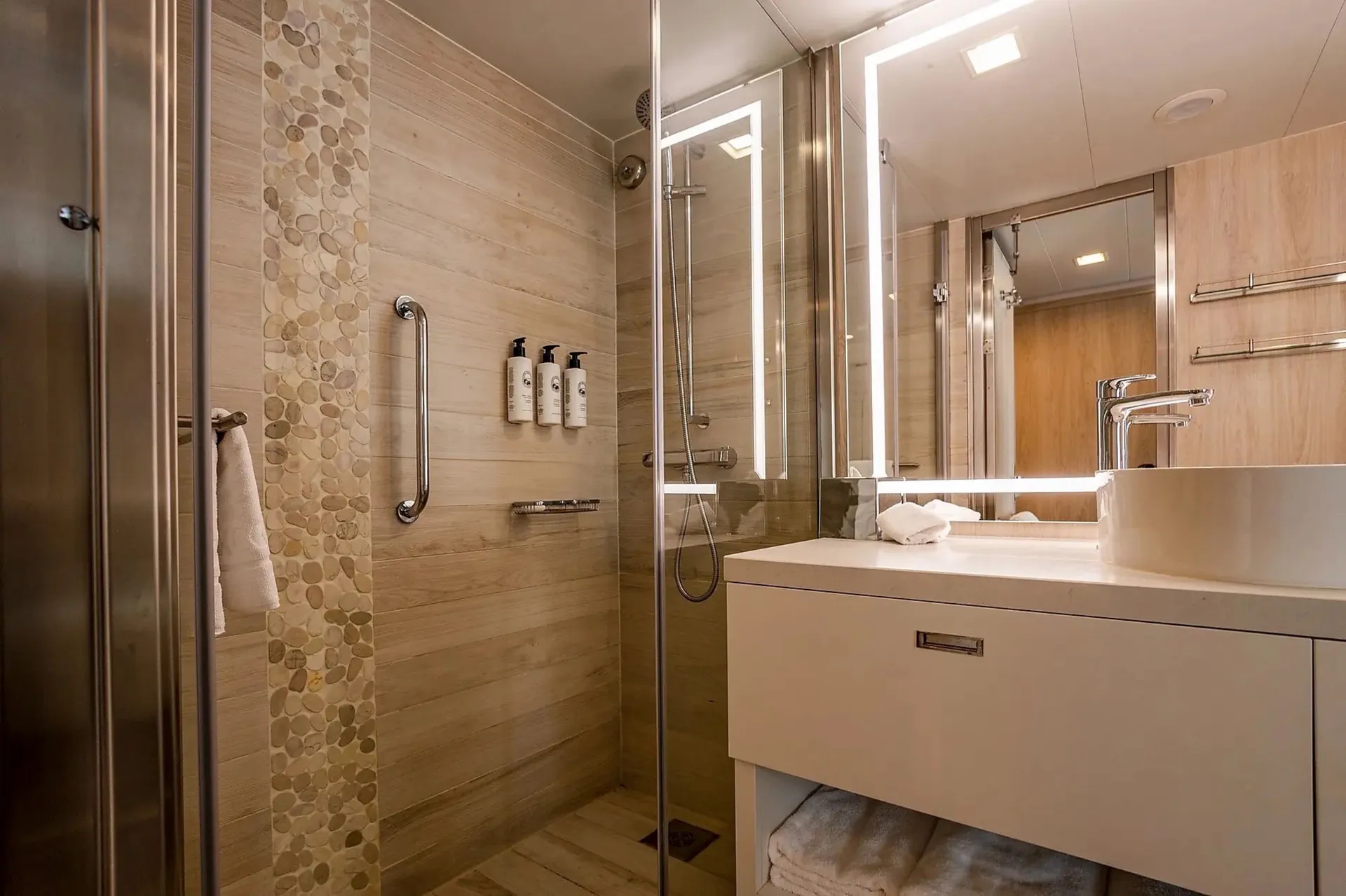 豪華套房 甲板 3 8