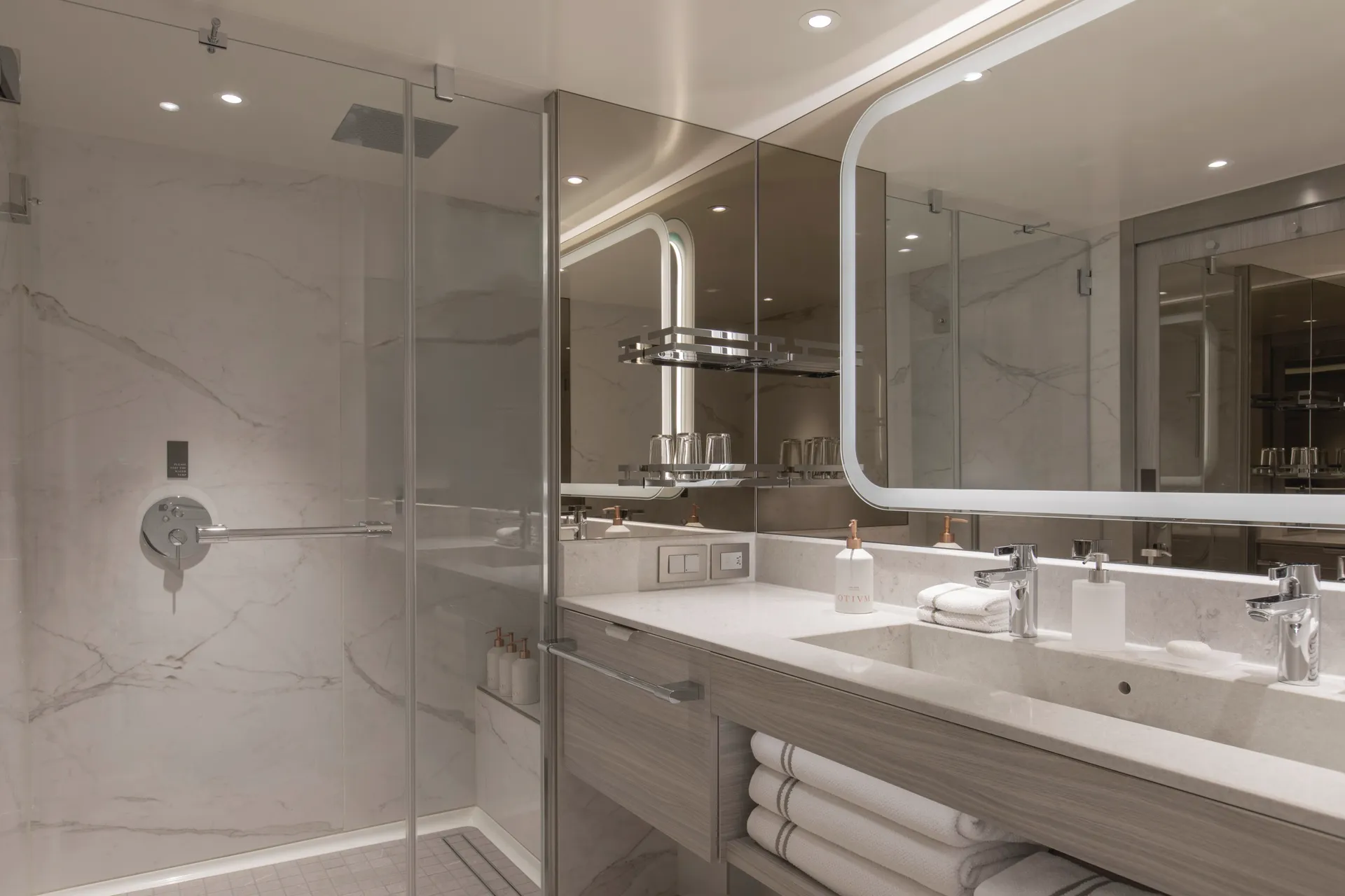 豪華陽台套房 3