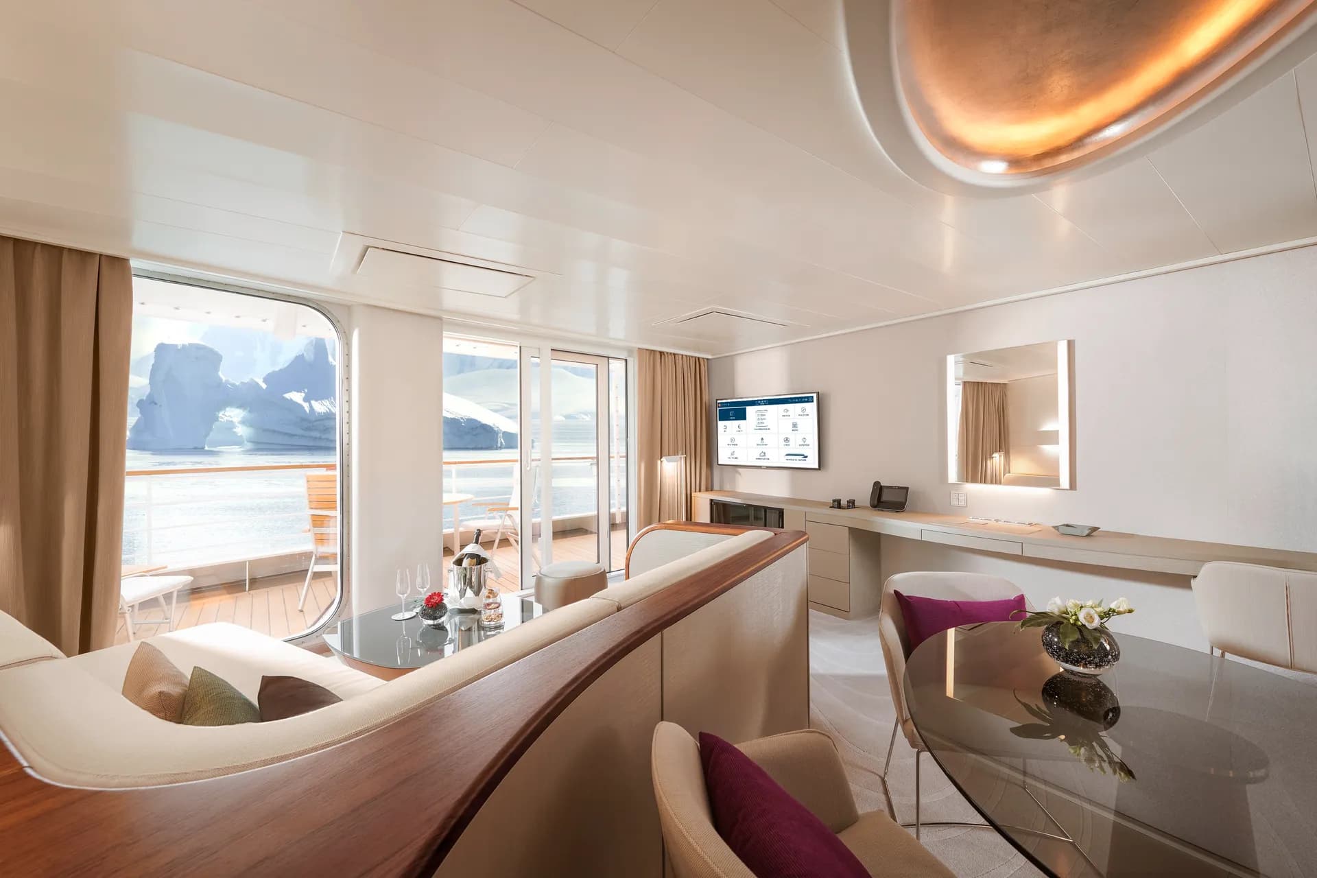 陽台豪華套房 2