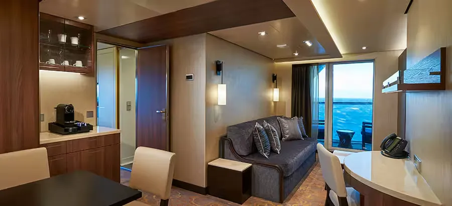 海灣前方陽台豪華套房 4