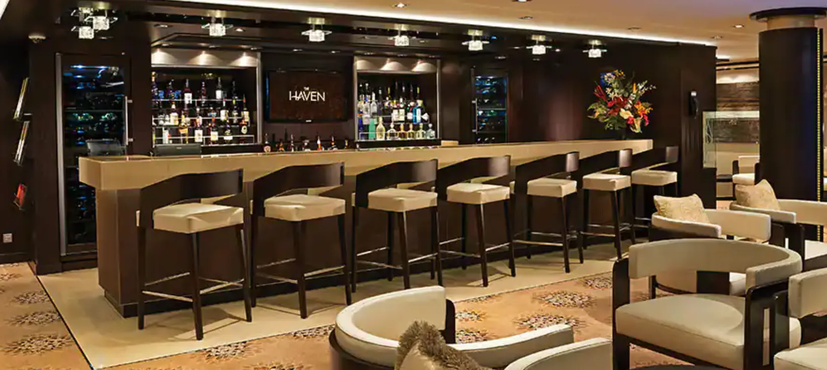 海灣庭院頂層套房（附陽台） 3