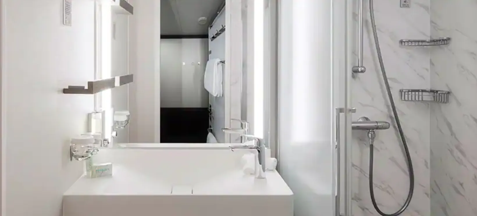 隨航俱樂部陽台套房 3