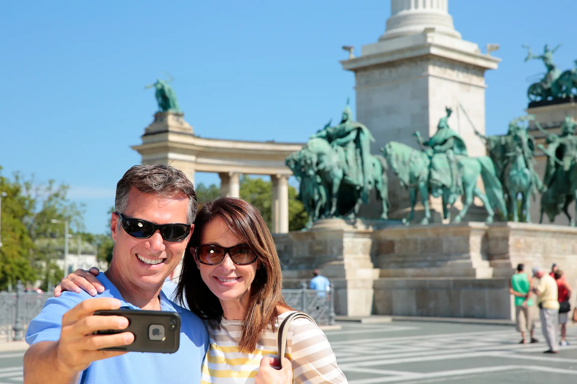 多瑙河的燈光秀（東行） — 艾凡隆河輪 · 亞法隆印象號