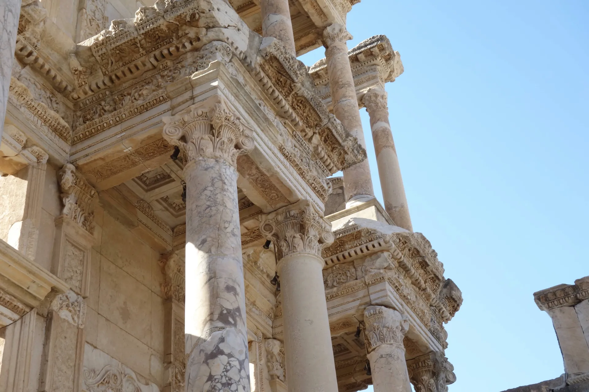 Домогт гайхамшиг ба соёлын нэгдэл дундуур аялал — Explora Journeys · EXPLORA II