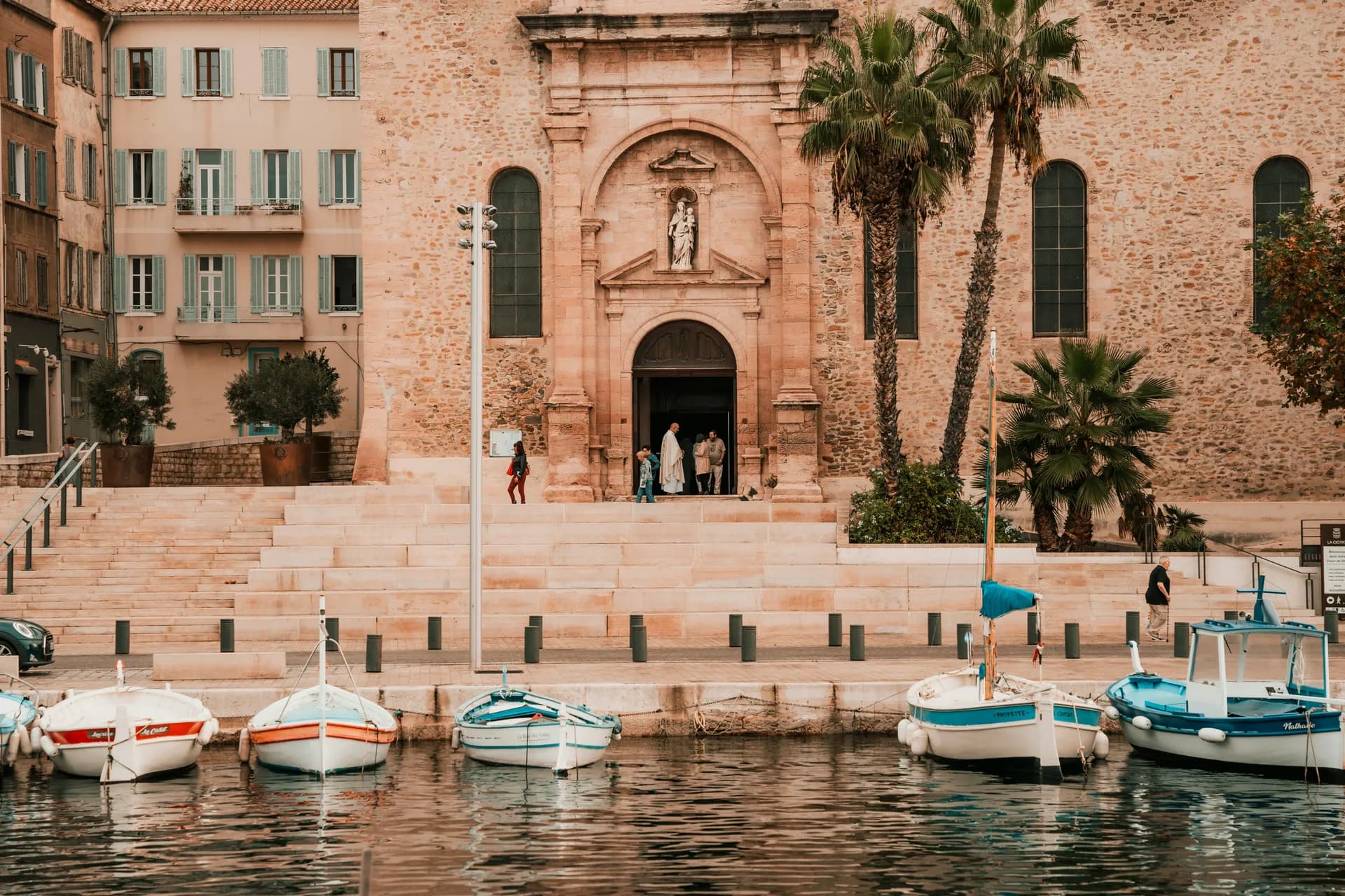 大西洋穿越與地中海瑰寶 — 奇寶郵輪 · 奇寶航行者號