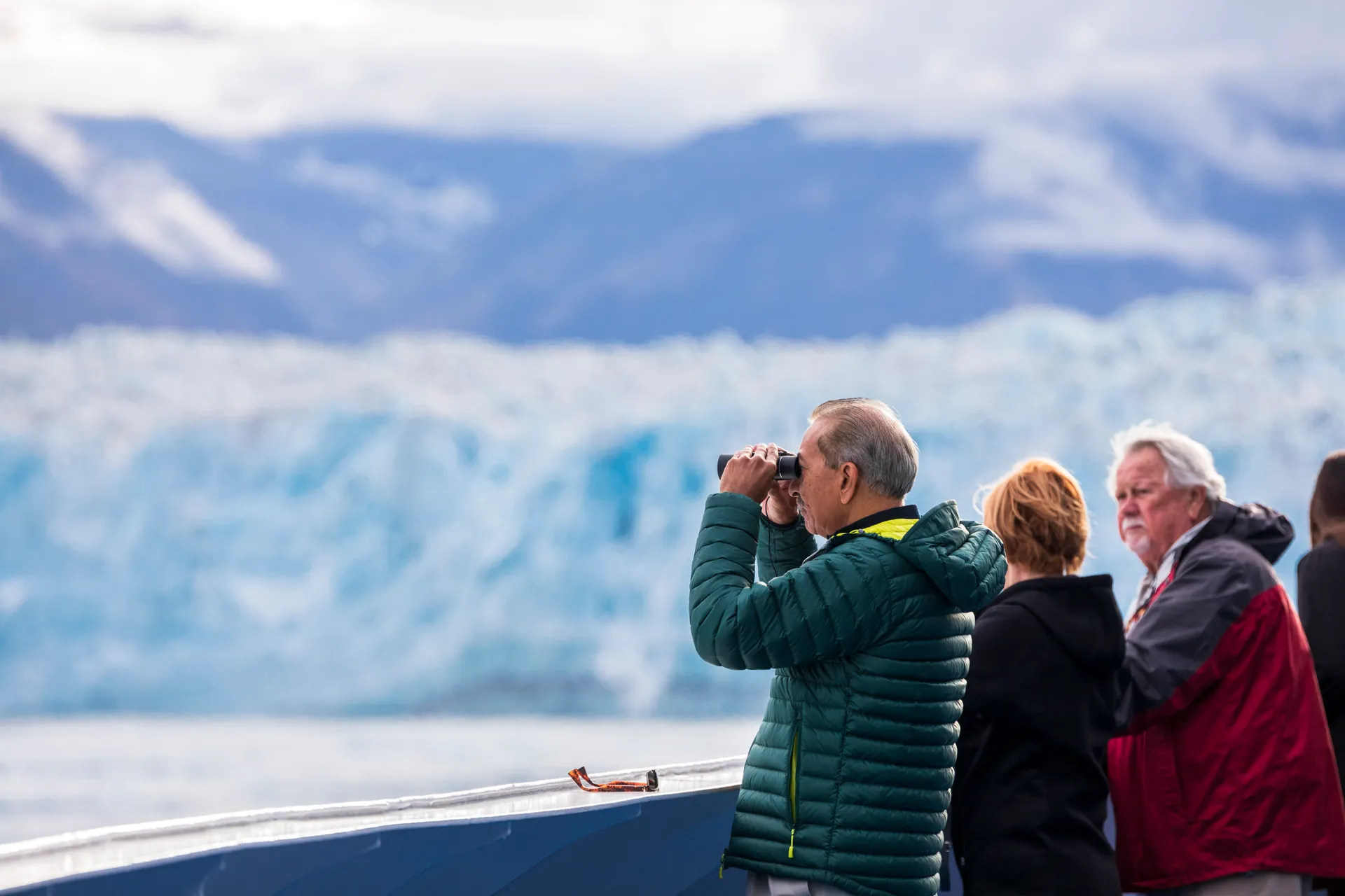 哈伯冰川與斯卡圭從威提爾，阿拉斯加 — 挪威郵輪 · 諾唯真翡翠號