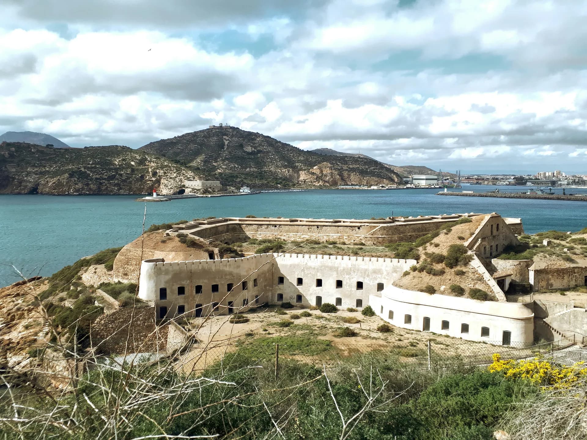 邁阿密至巴塞隆納 — 大洋郵輪 · 瑪麗娜號