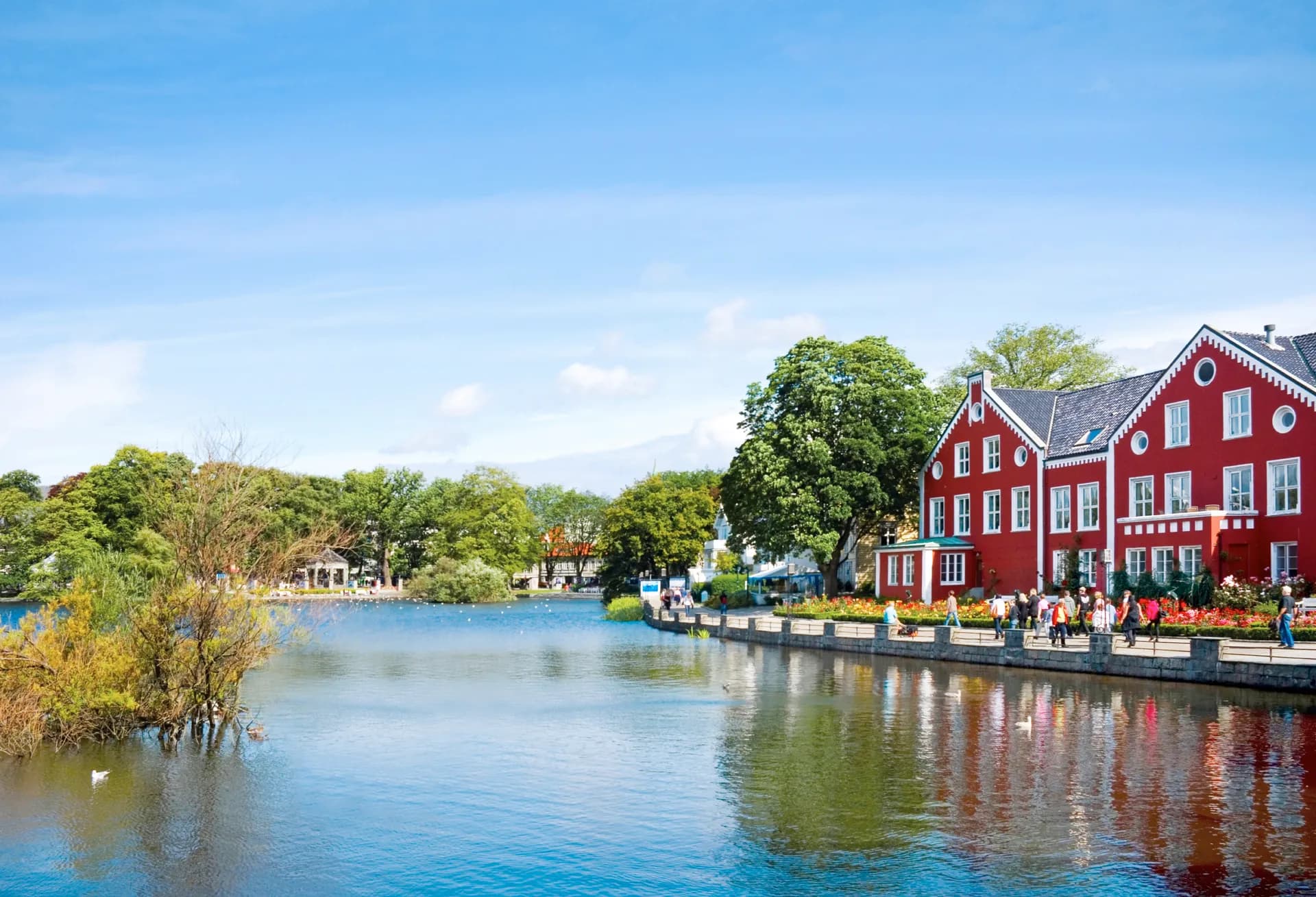 挪威峽灣與沿海珍寶 - 東行 — 龐洛郵輪 · 拉普洛斯號