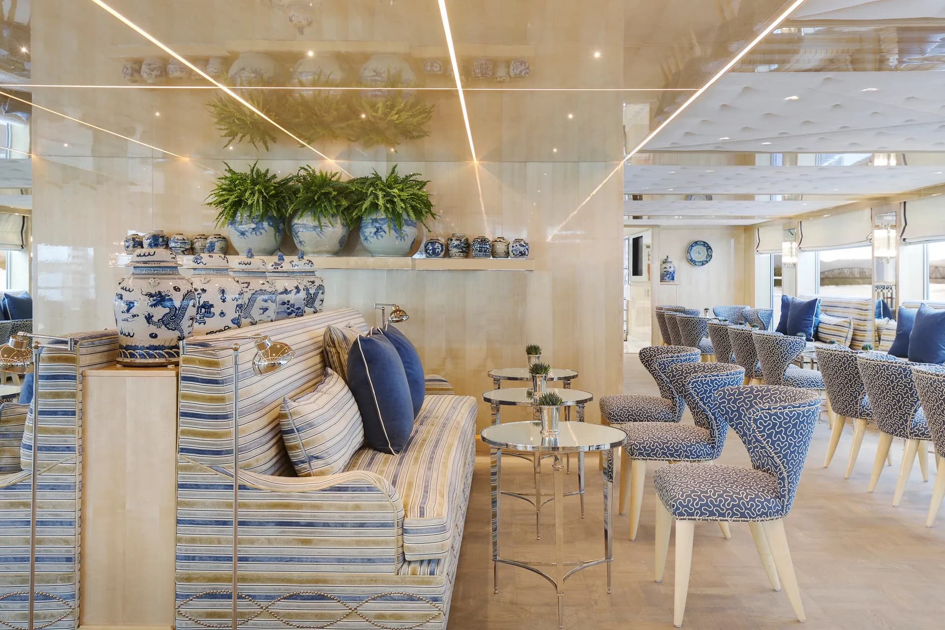 Wolfgang's Bar and Lounge 5