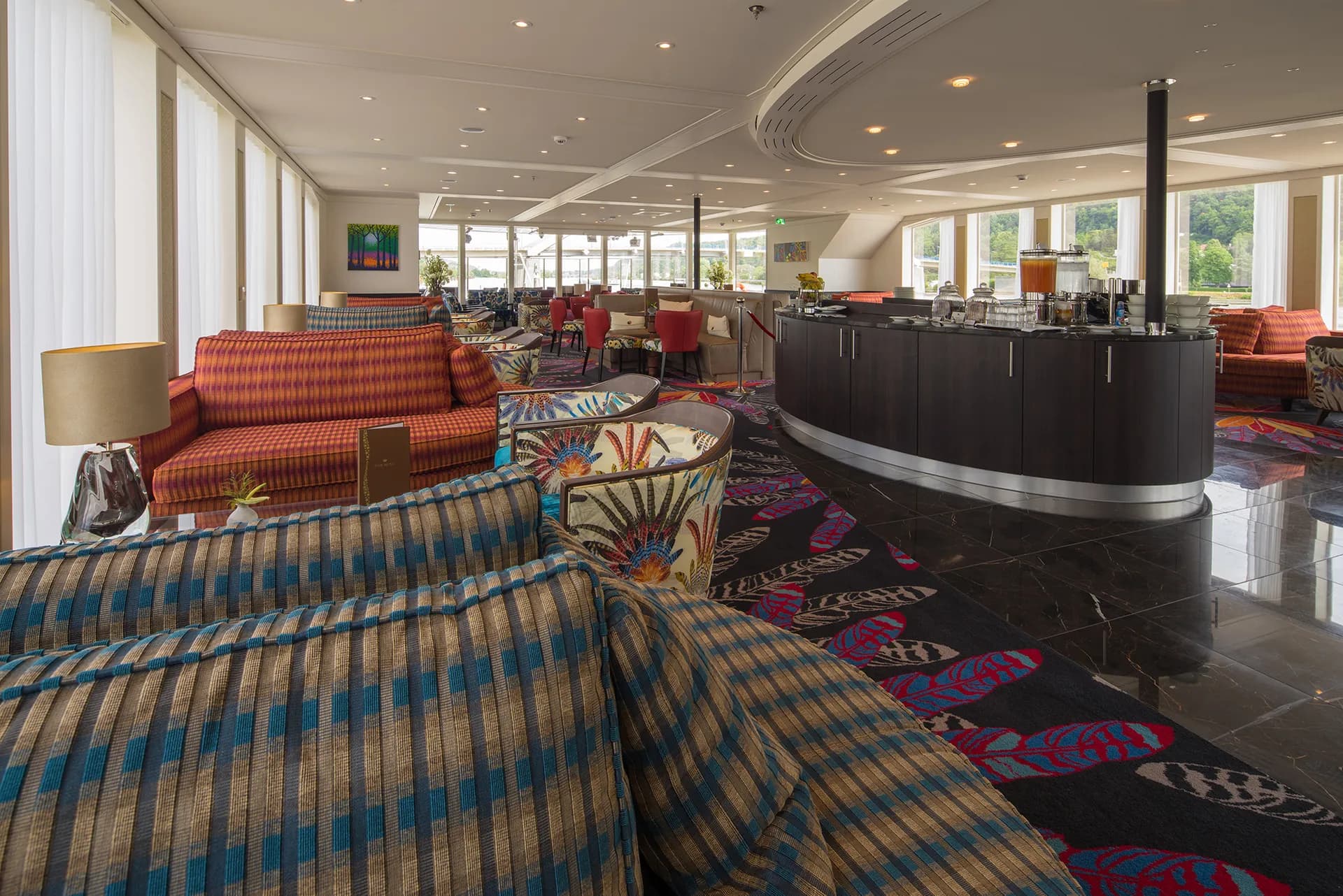 主酒廊與酒吧 2