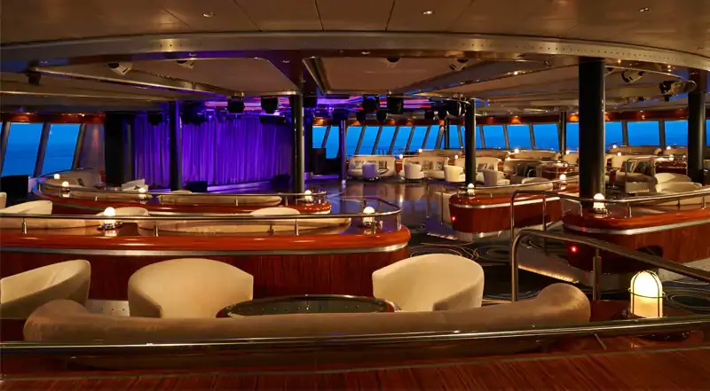 諾唯真翡翠號 13