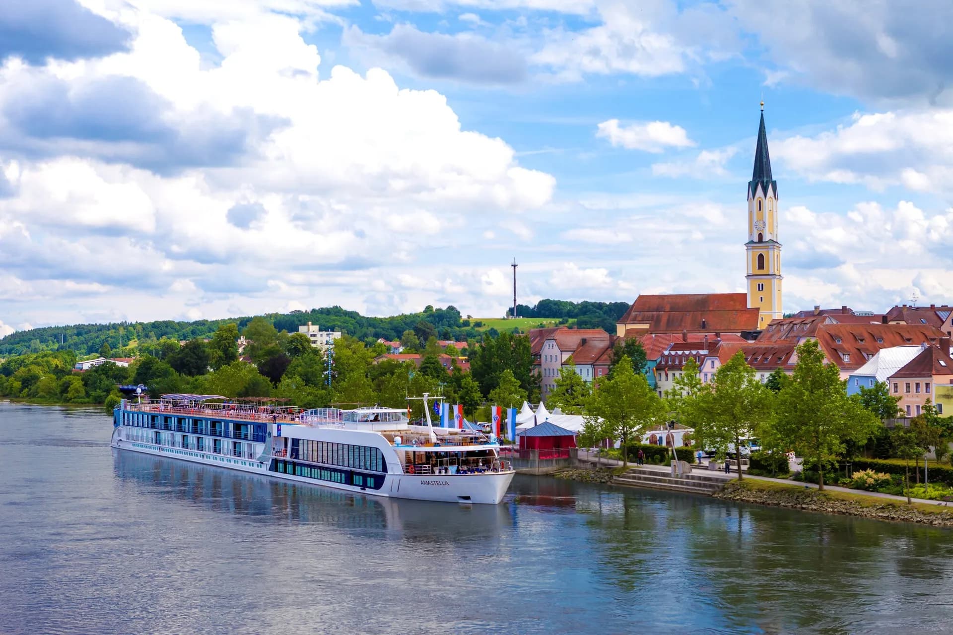 阿瑪星辰號 — 阿瑪河輪