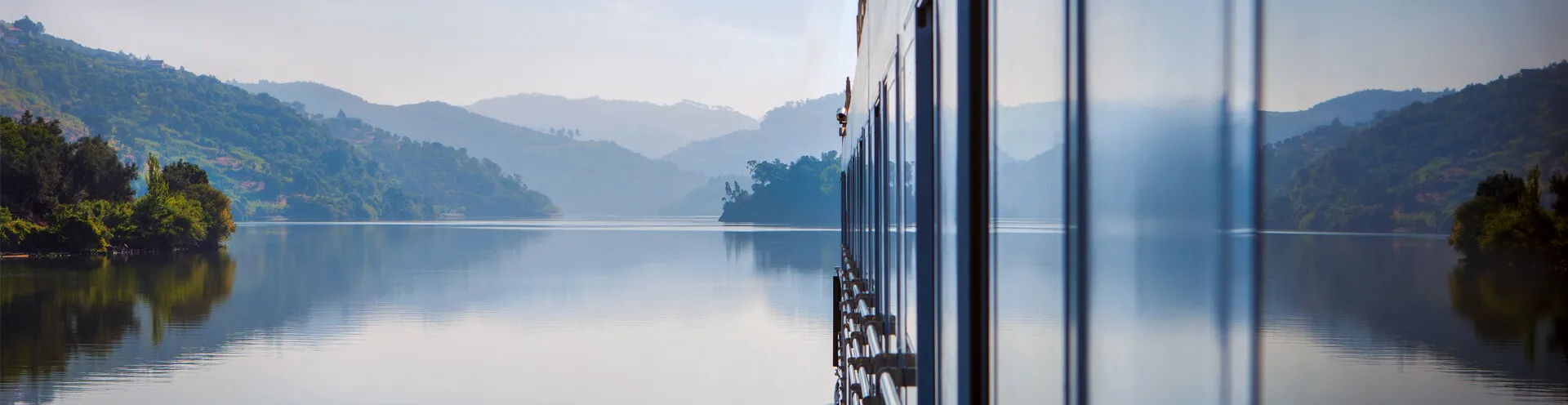 寰宇聖加百列號 — 寰宇河輪