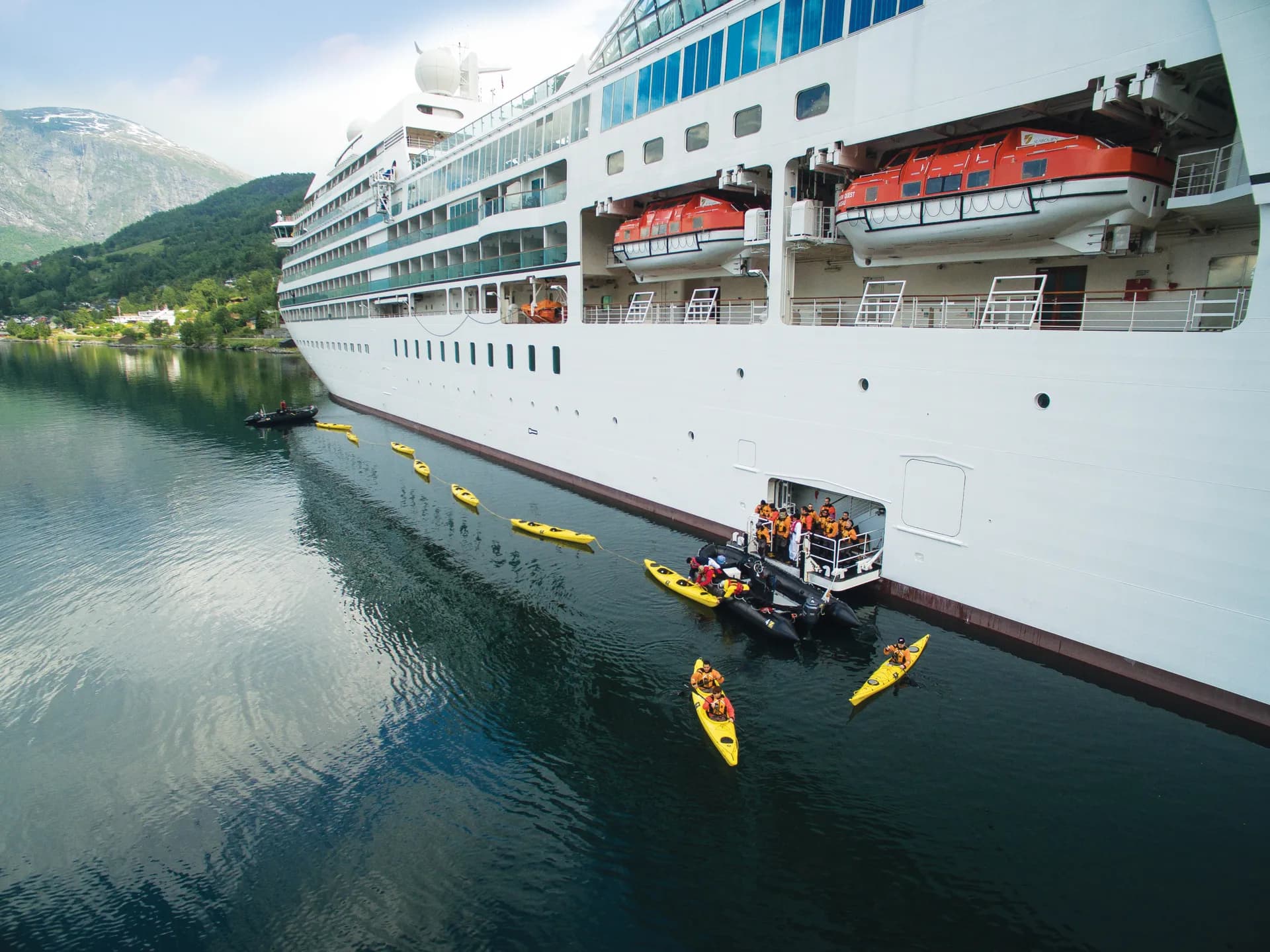 Ventures By Seabourn® 海上探險 10