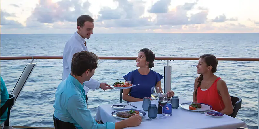 諾唯真喜悅號 12