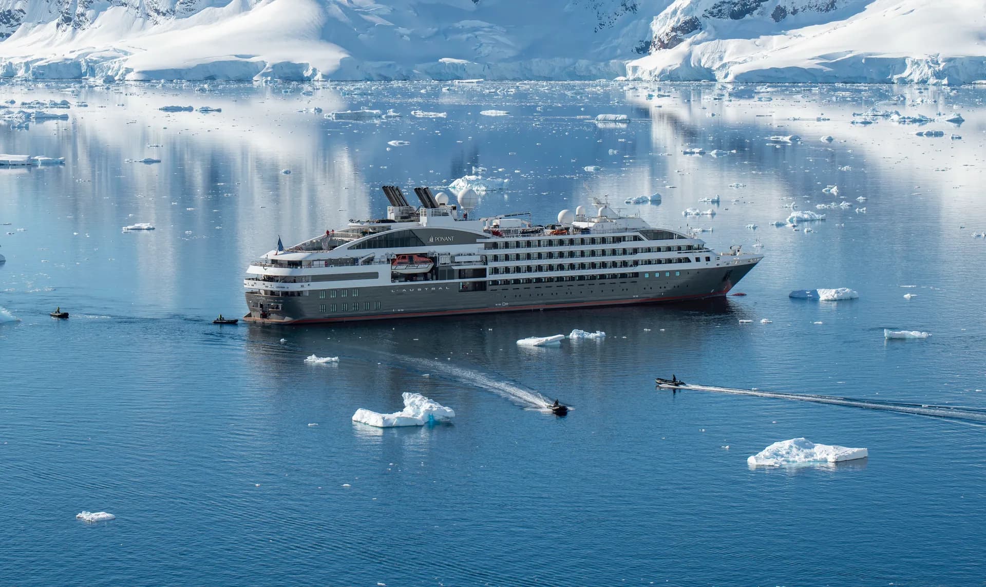 南冠號 — 龐洛郵輪