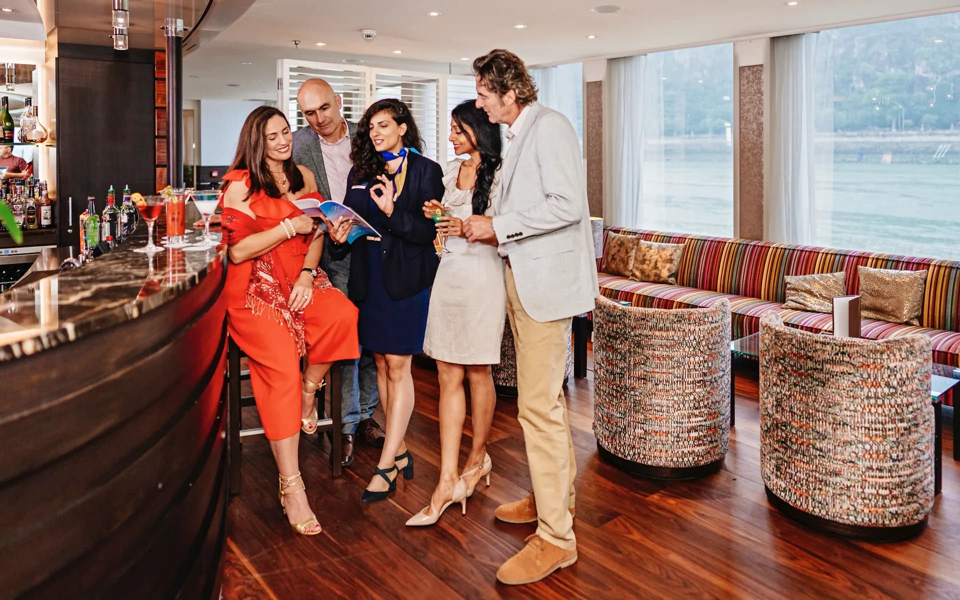 主酒廊與酒吧 6