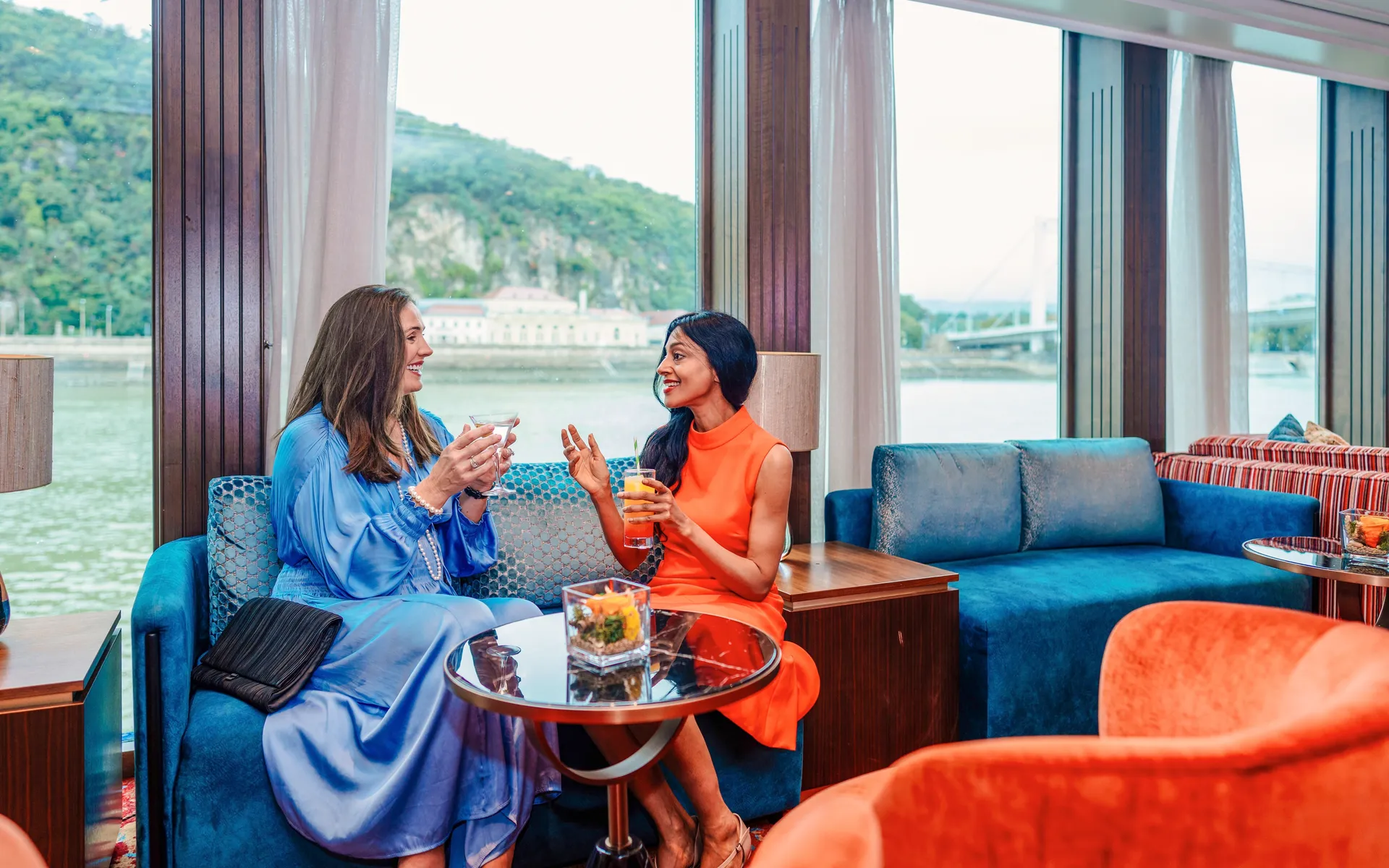 主酒廊與酒吧 5