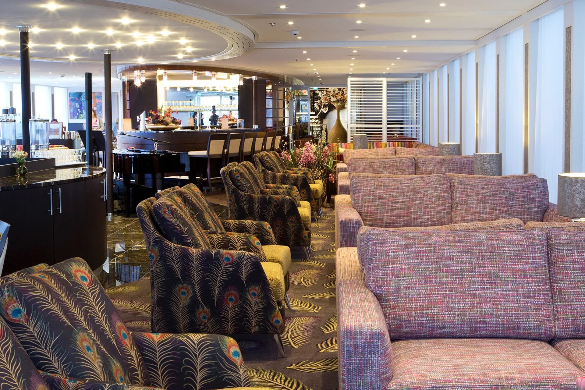 主酒廊與酒吧 2