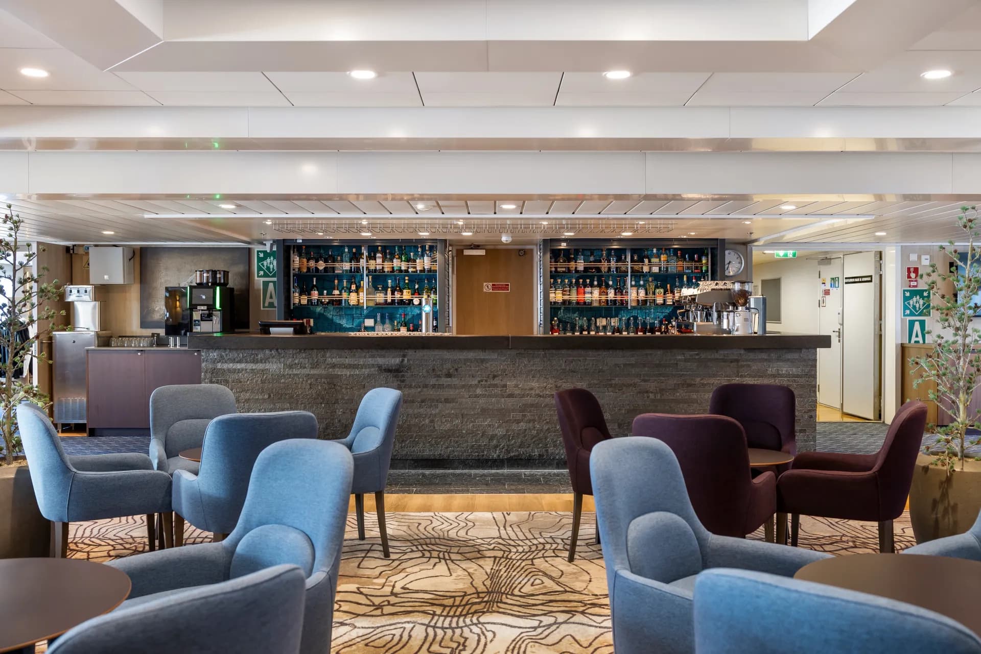 探險家酒廊與酒吧 1