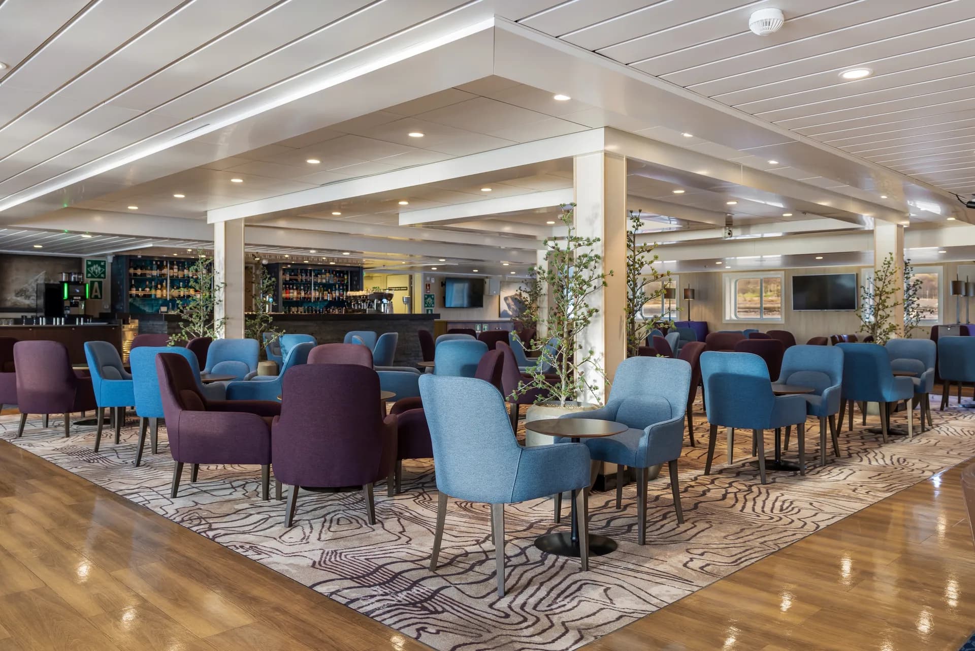 探險家酒廊與酒吧 2