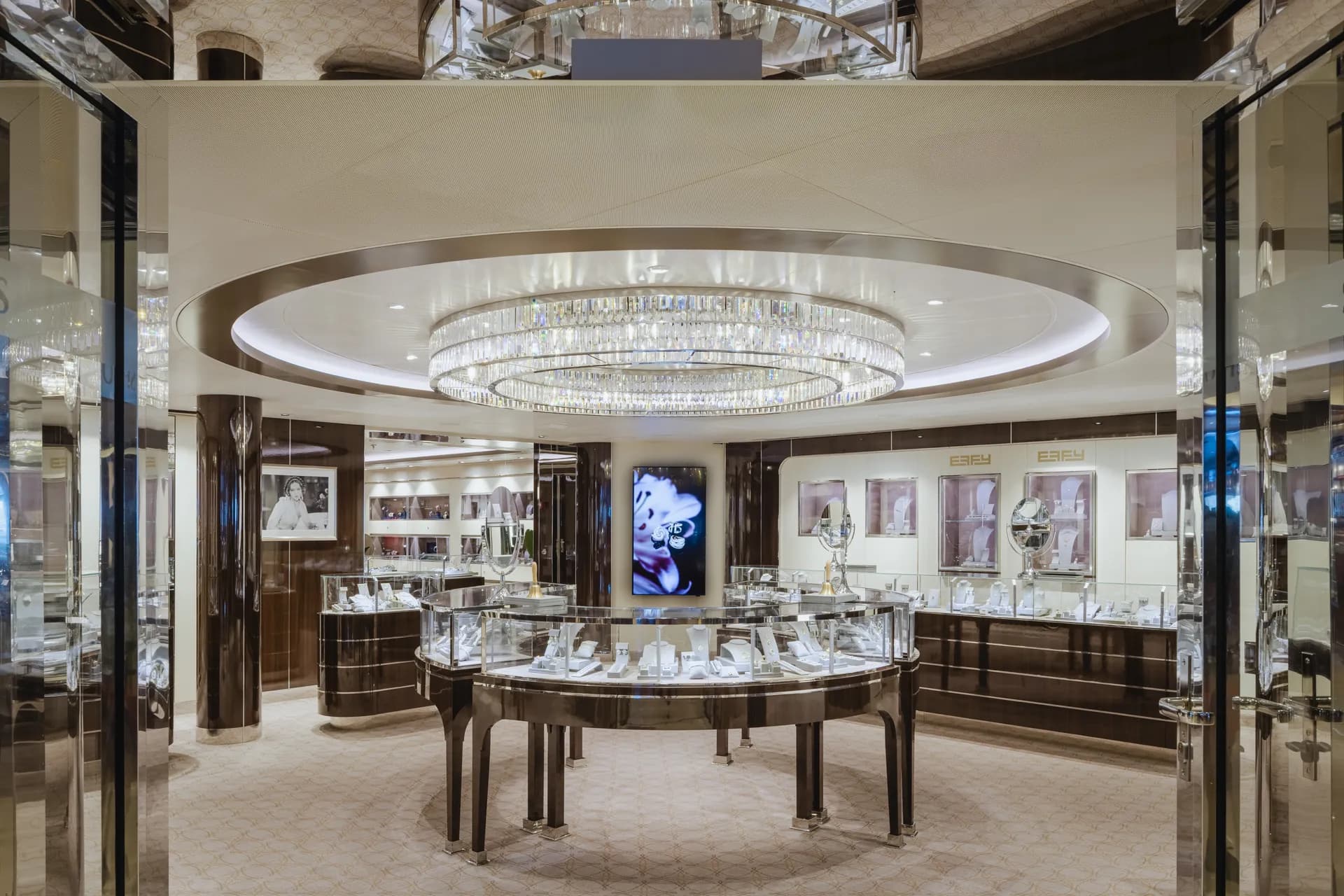 The Shops at Seabourn Seabourn 購物中心 3