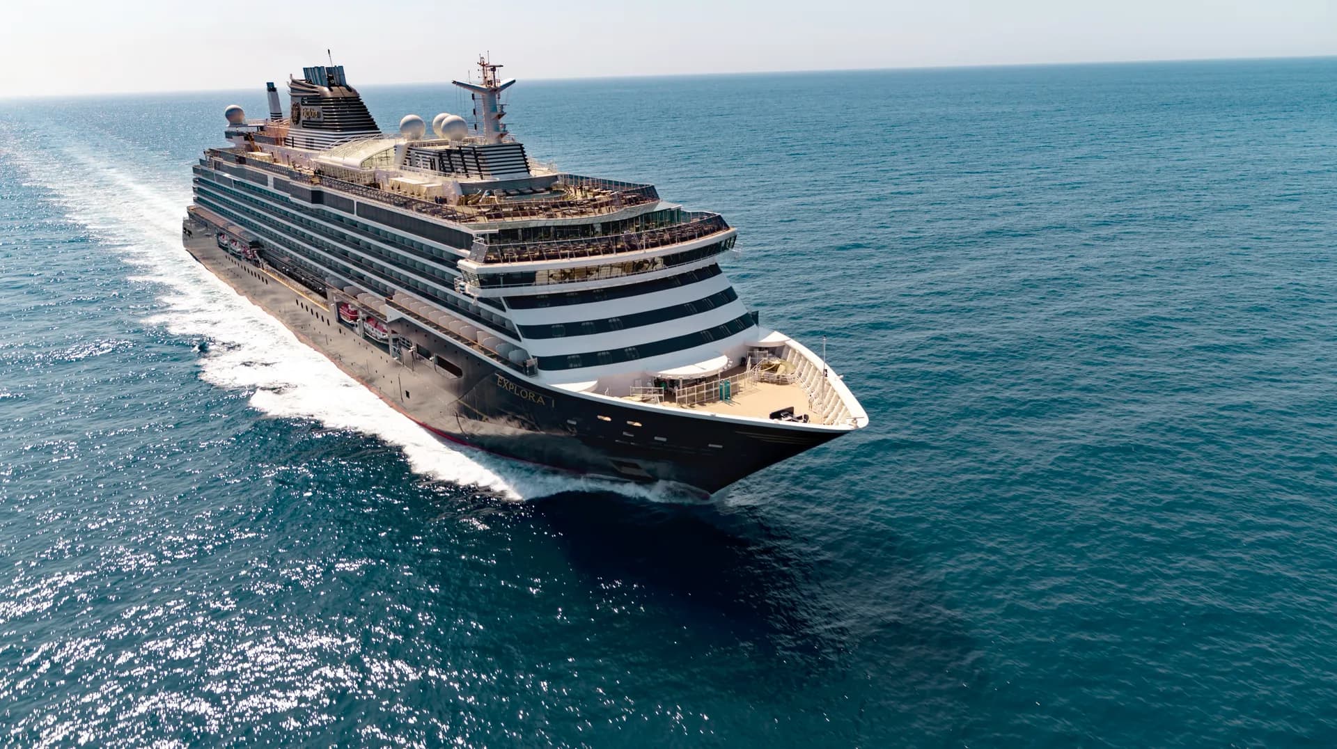 意鉑一號 — 意鉑奢華郵輪