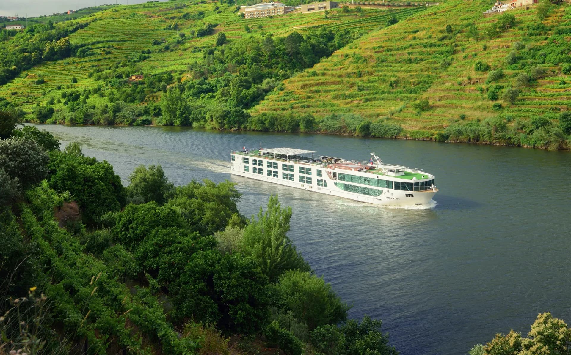 星凝湛藍號 — 星凝河輪