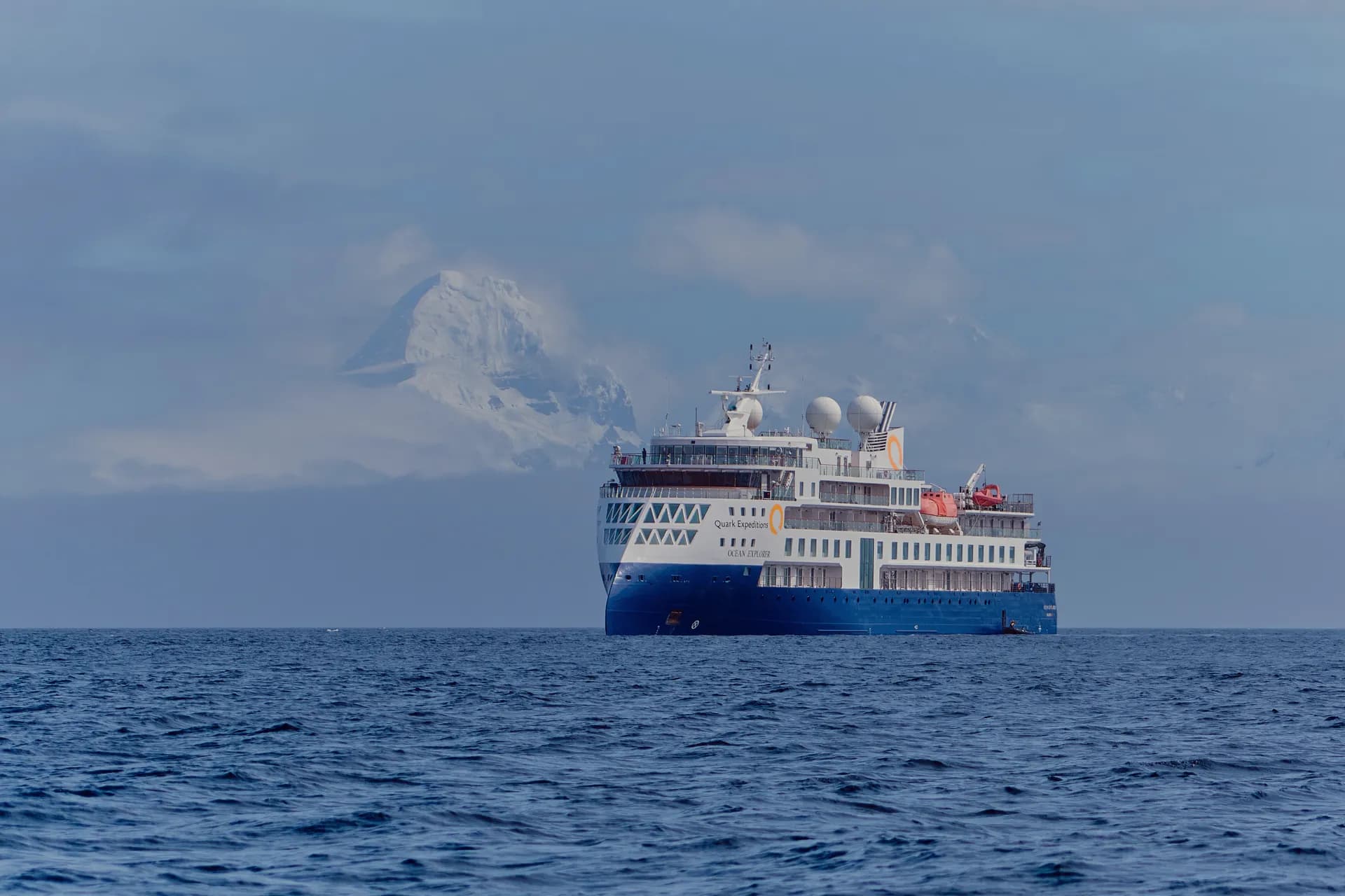 極地探險家號 — 夸克探險