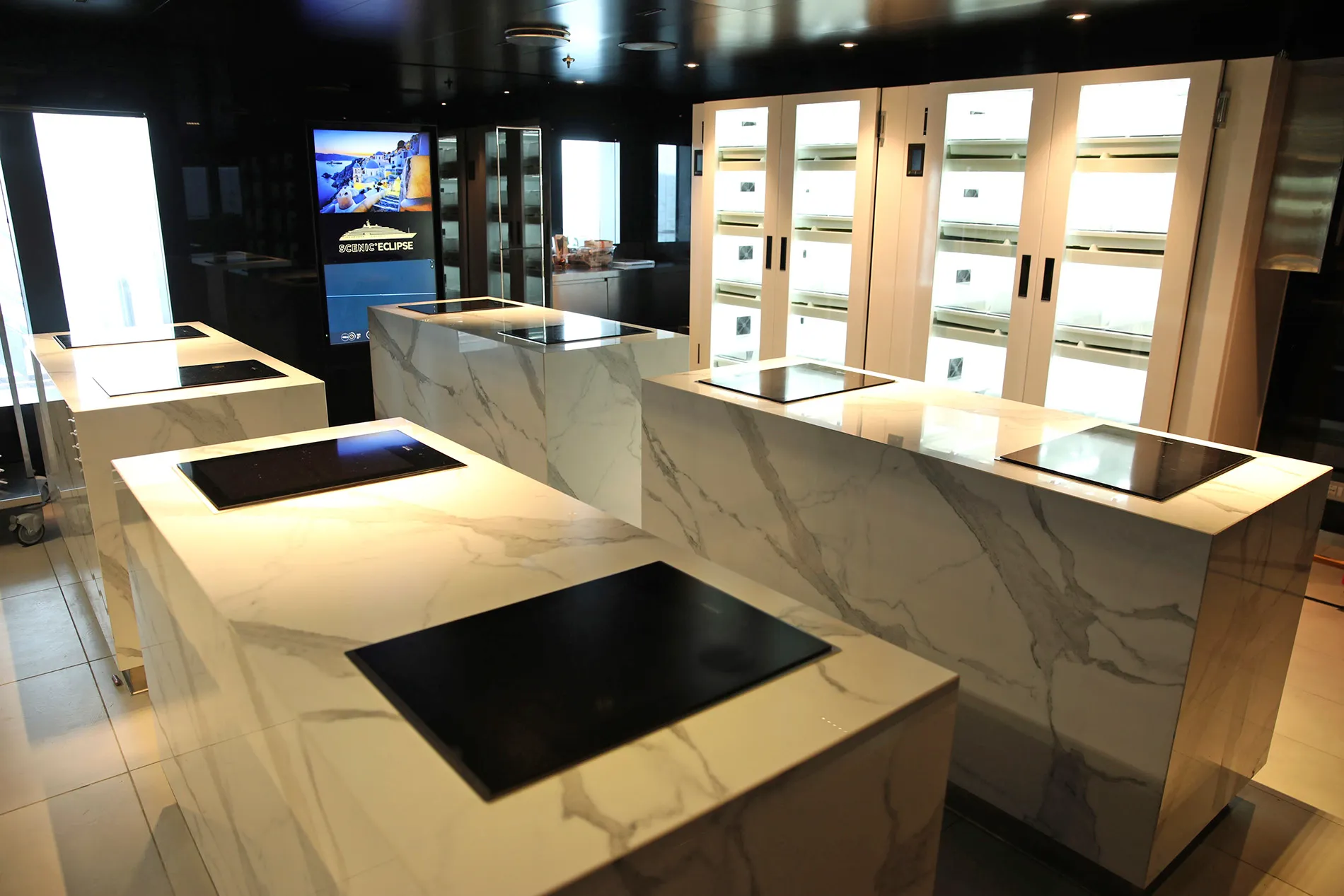 Сила (небо, зовні) - Ресторан 3