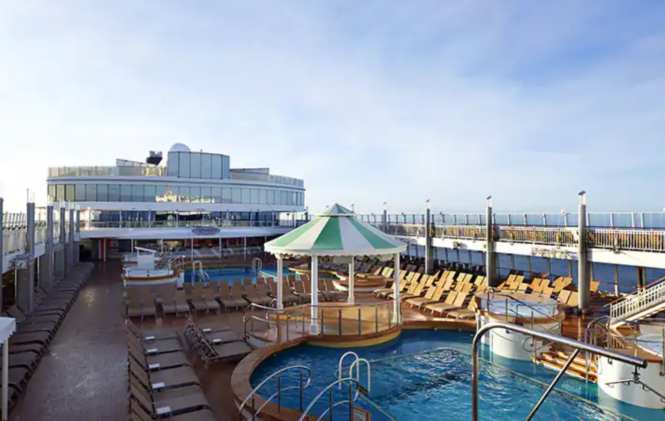 諾唯真寶石號 8